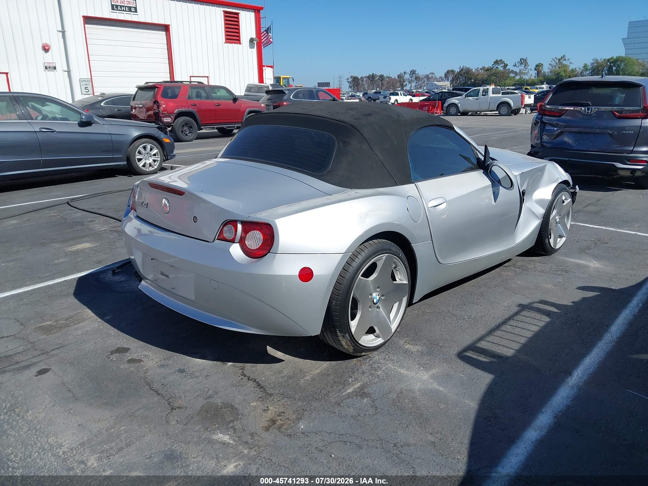 2005 Bmw Z4 2.5i Silver vin: 4USBT33505LS53800