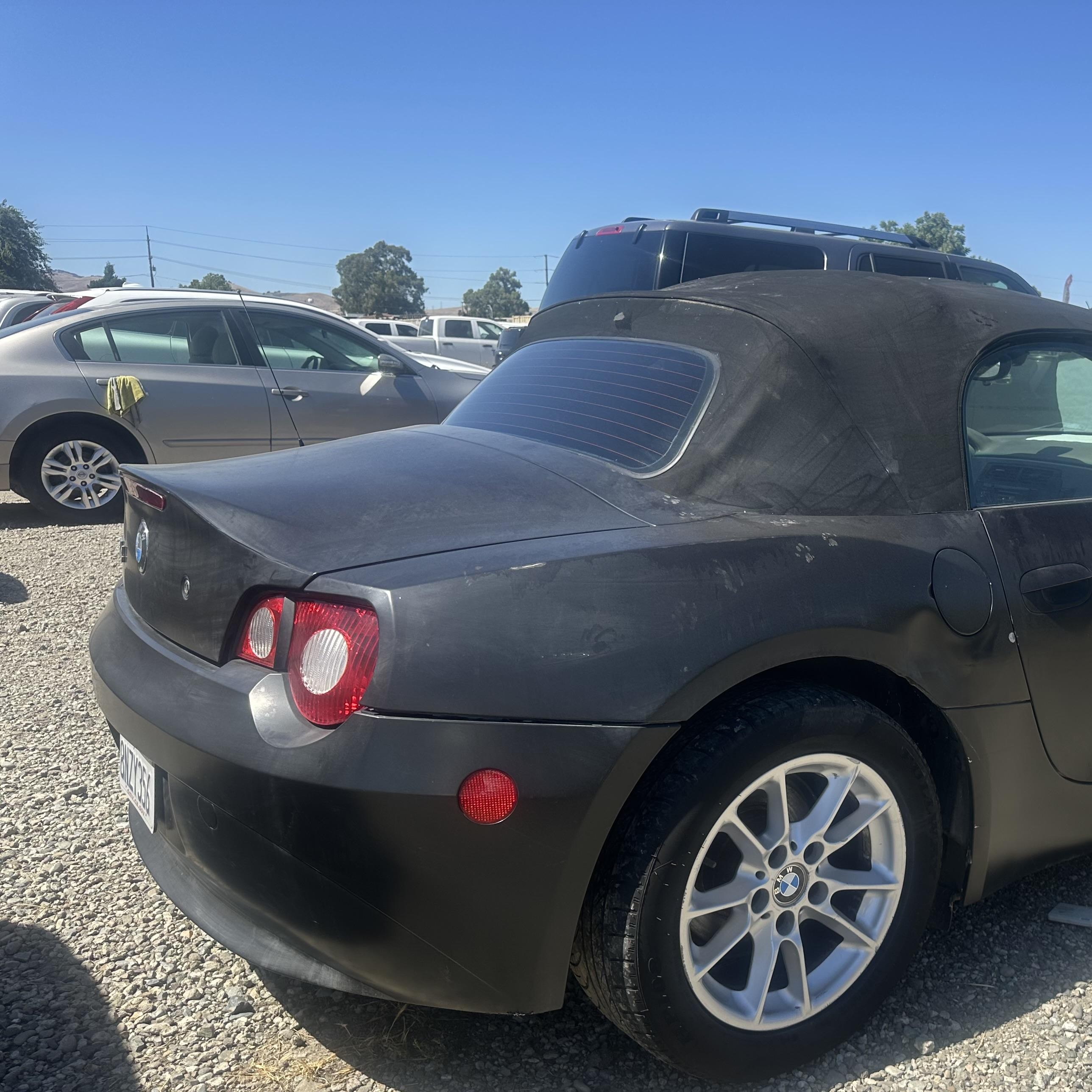2005 Bmw Z4 2.5i Black vin: 4USBT33525LR71333