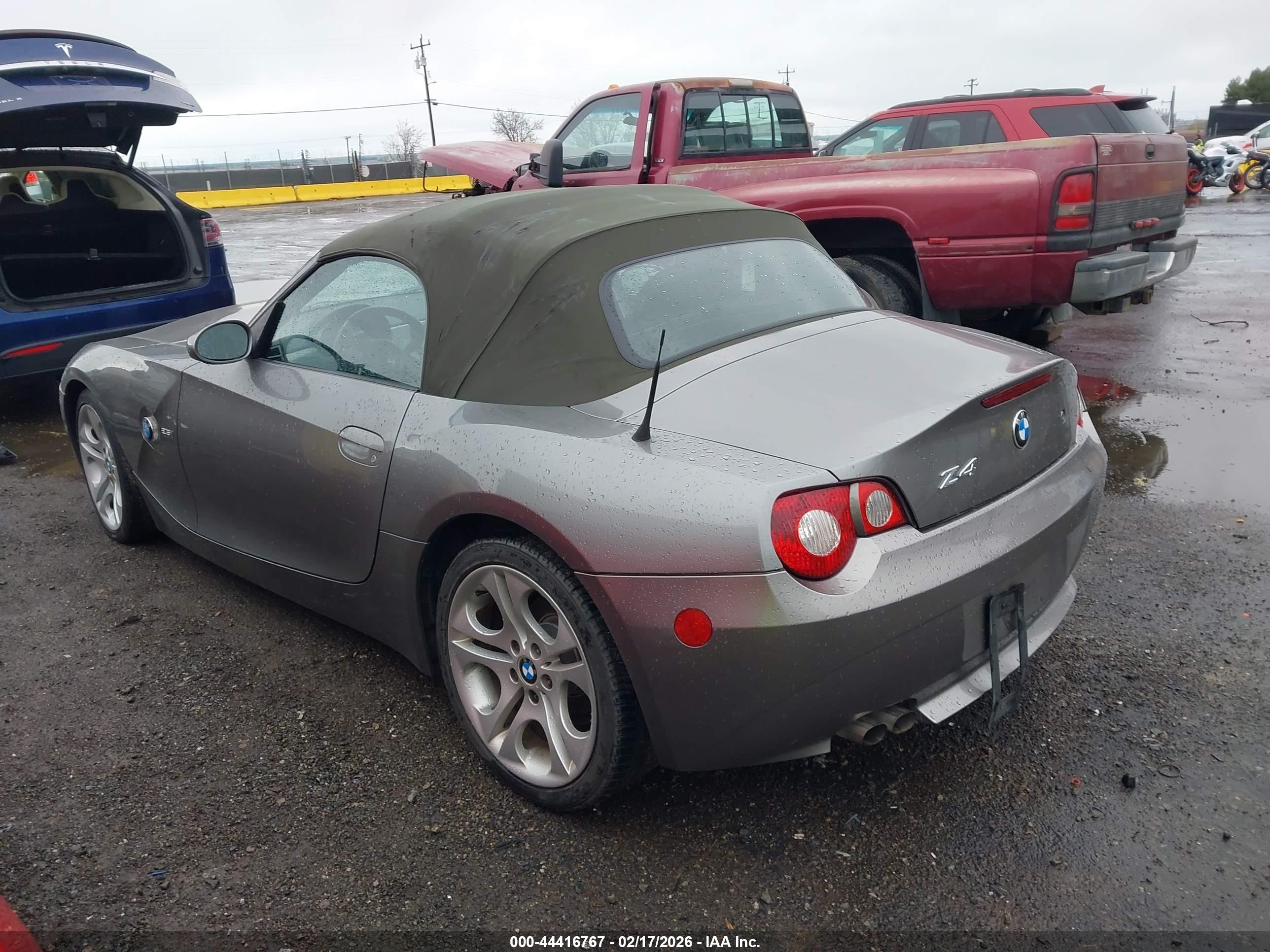 2005 Bmw Z4 2.5i Gray vin: 4USBT33535LS56772