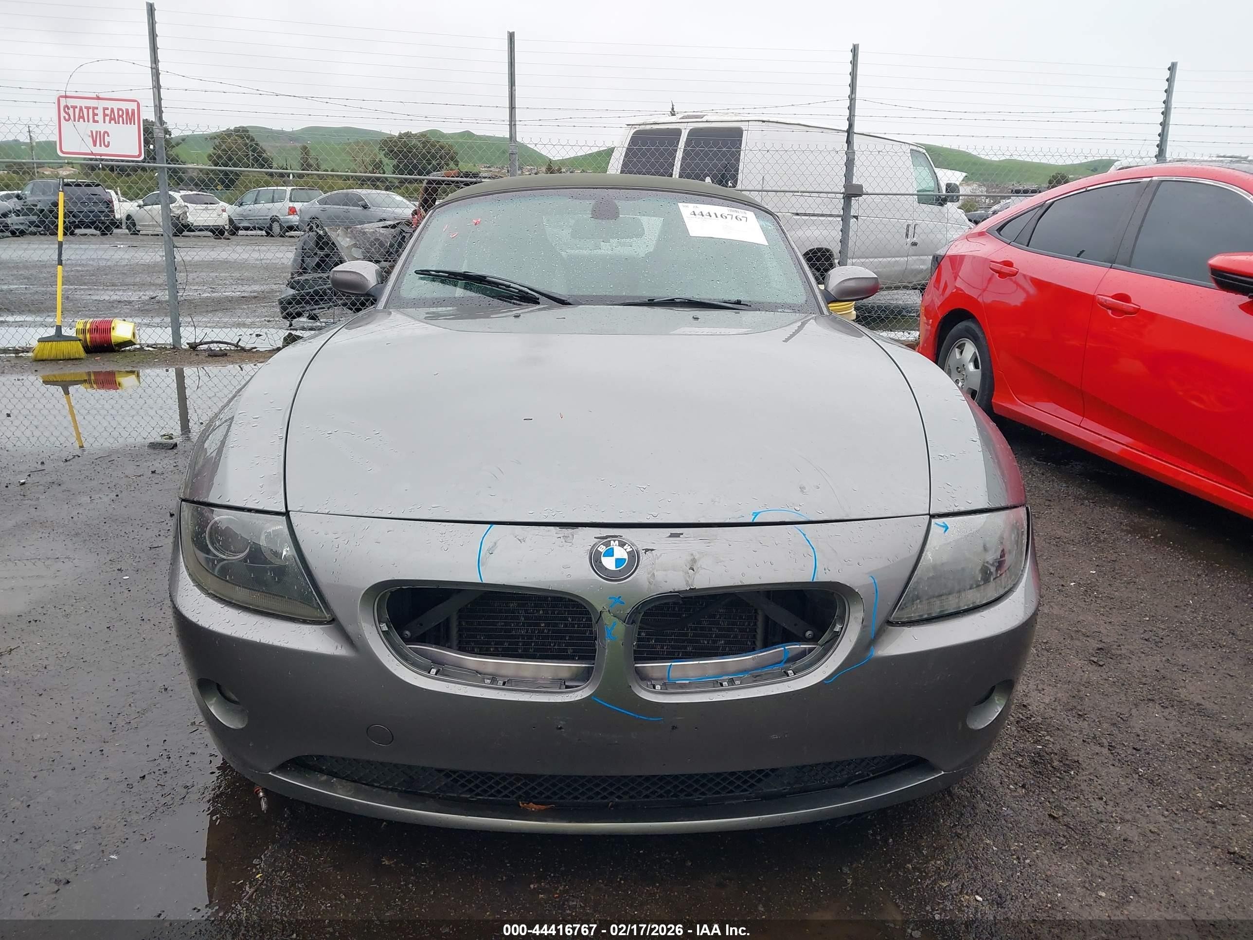 2005 Bmw Z4 2.5i Gray vin: 4USBT33535LS56772