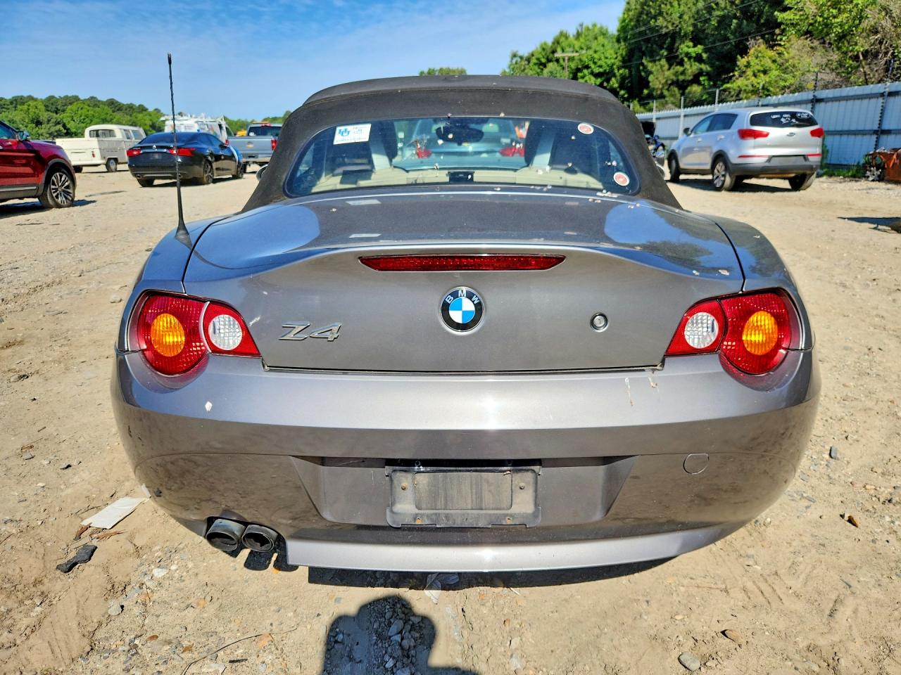 2004 Bmw Z4 2.5 Gray vin: 4USBT33574LS50682