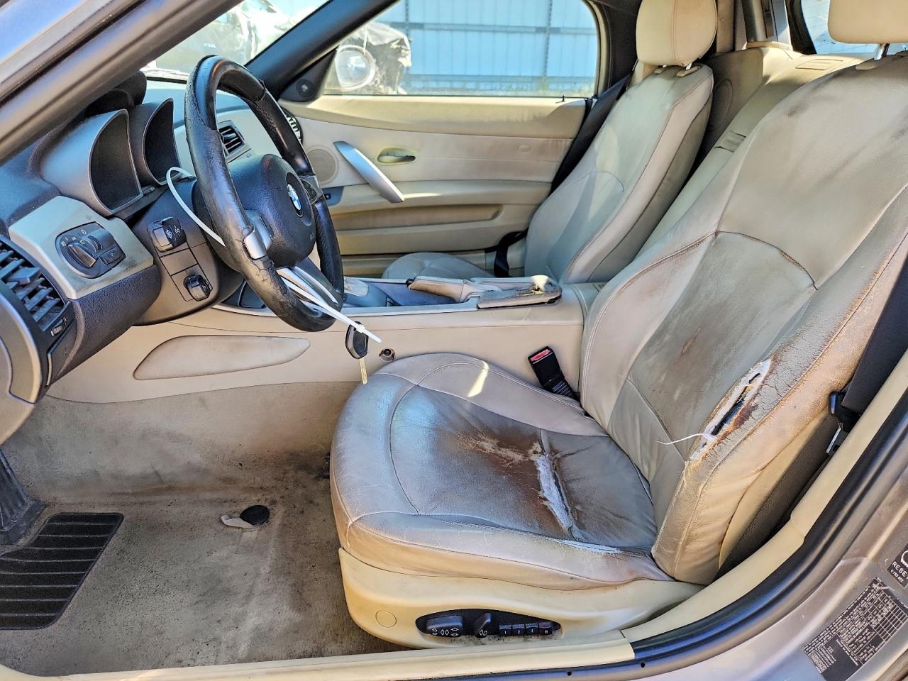 2004 Bmw Z4 2.5 Gray vin: 4USBT33574LS50682