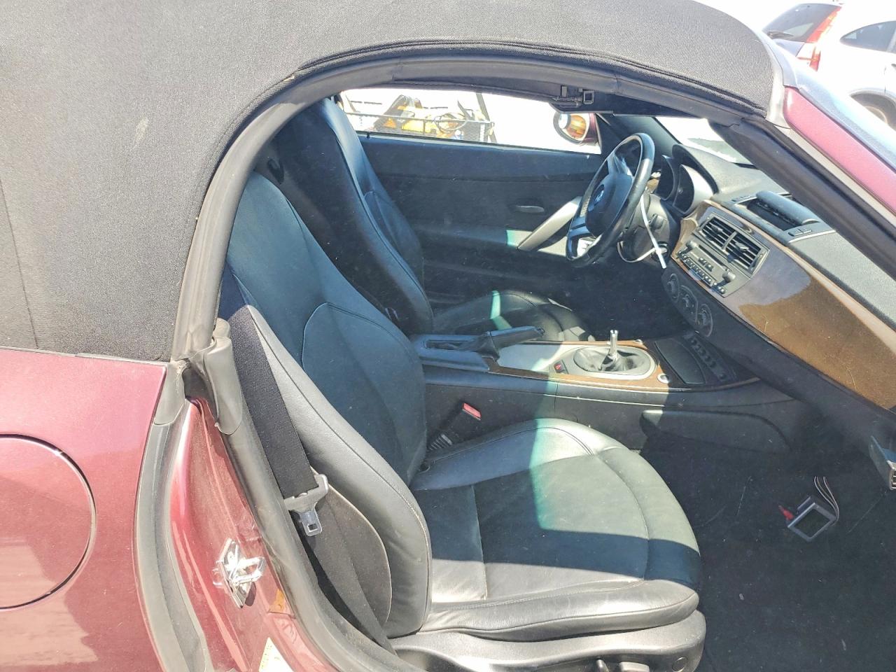2003 Bmw Z4 3.0 Burgundy vin: 4USBT53493LT22774