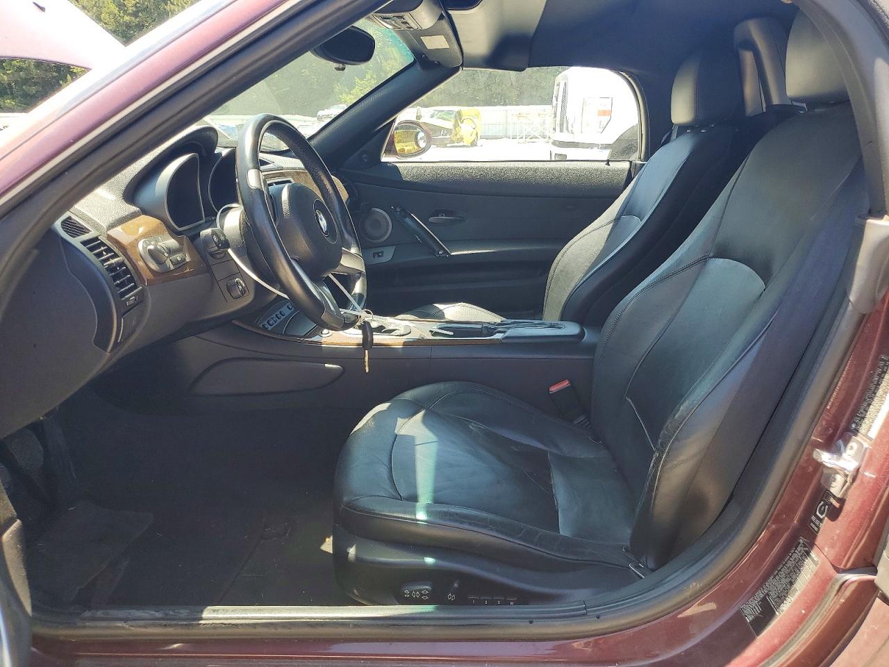 2003 Bmw Z4 3.0 Burgundy vin: 4USBT53493LT22774