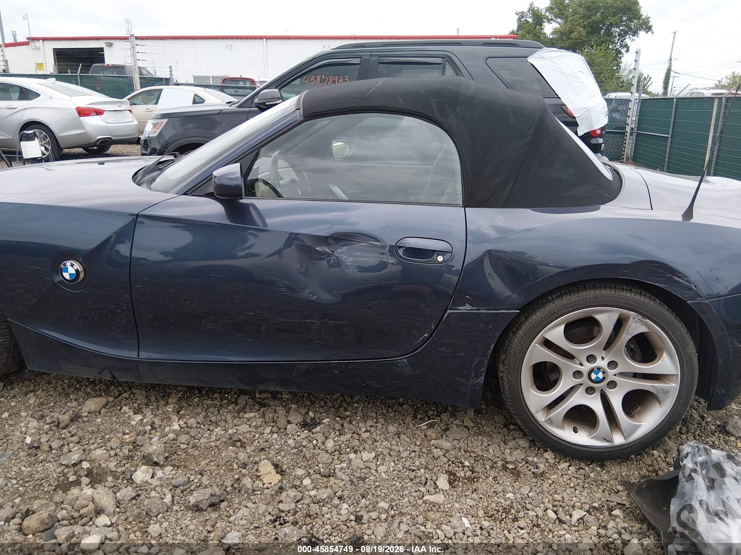 2005 Bmw Z4 3.0i Dark Blue vin: 4USBT53535LU11378