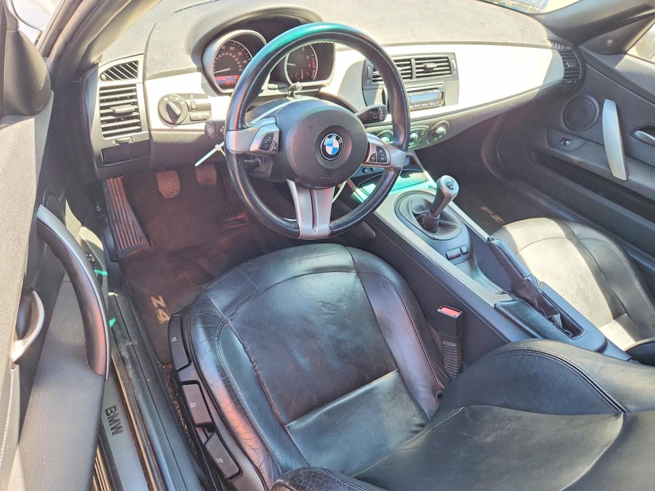 2005 Bmw Z4 3.0 Silver vin: 4USBT53545LT28672