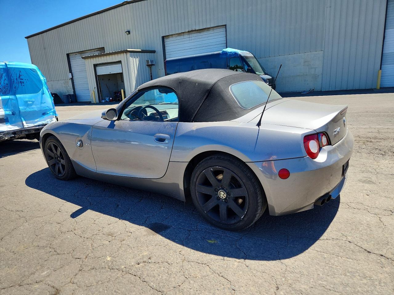 2005 Bmw Z4 3.0 Silver vin: 4USBT53545LT28672