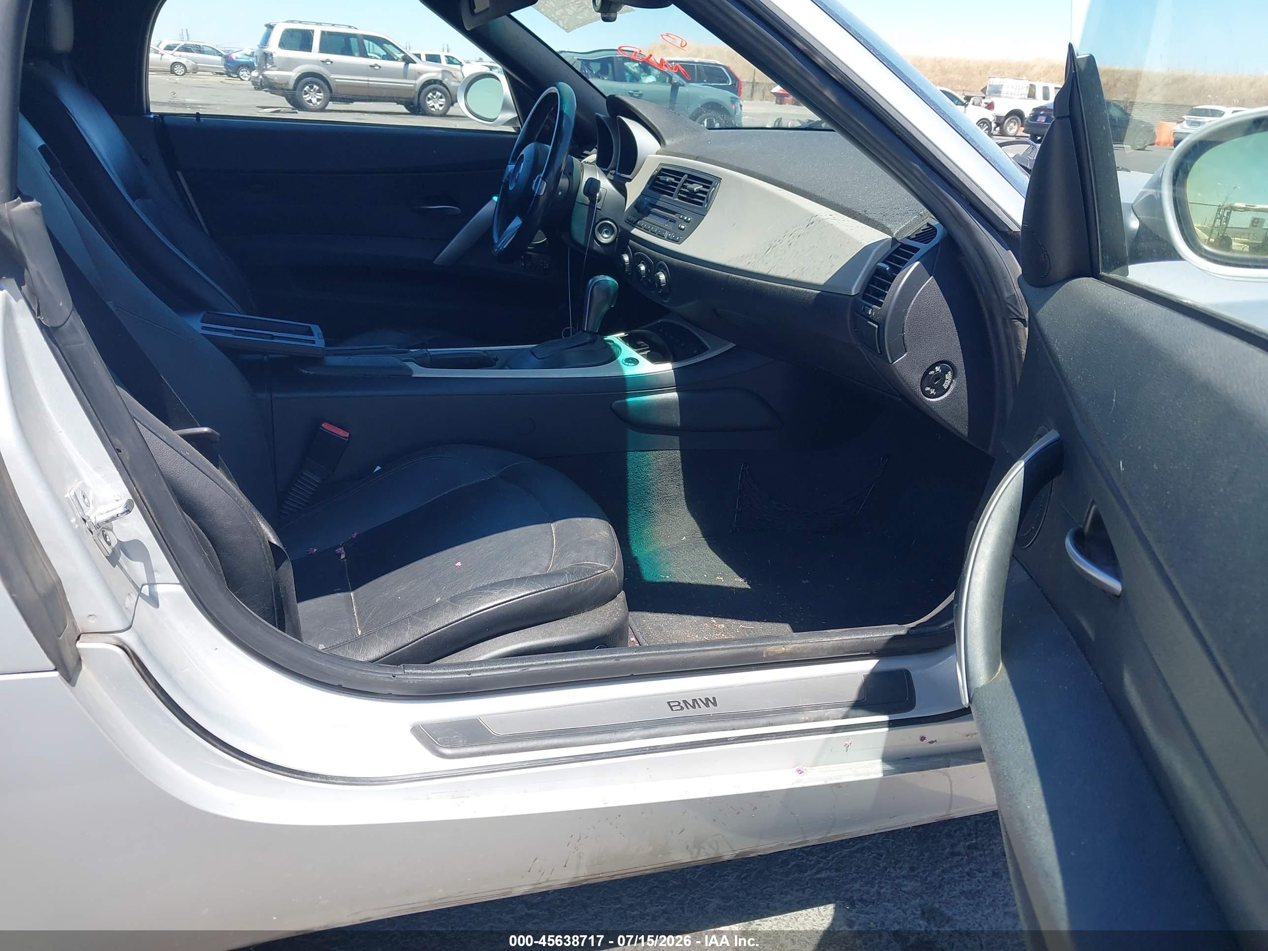 2005 Bmw Z4 3.0i Silver vin: 4USBT53565LU11701