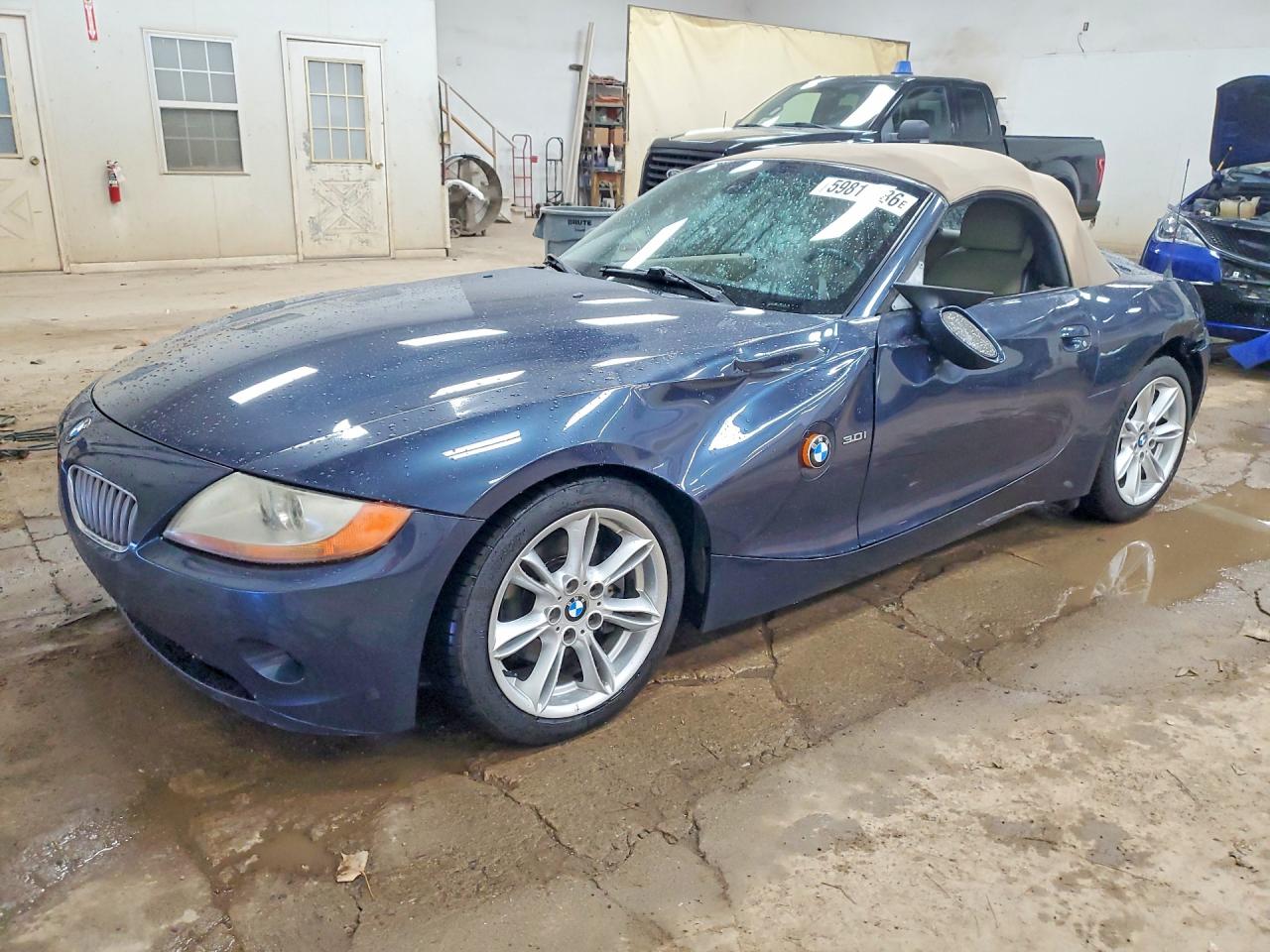 2004 Bmw Z4 3.0 Blue vin: 4USBT53594LU07124