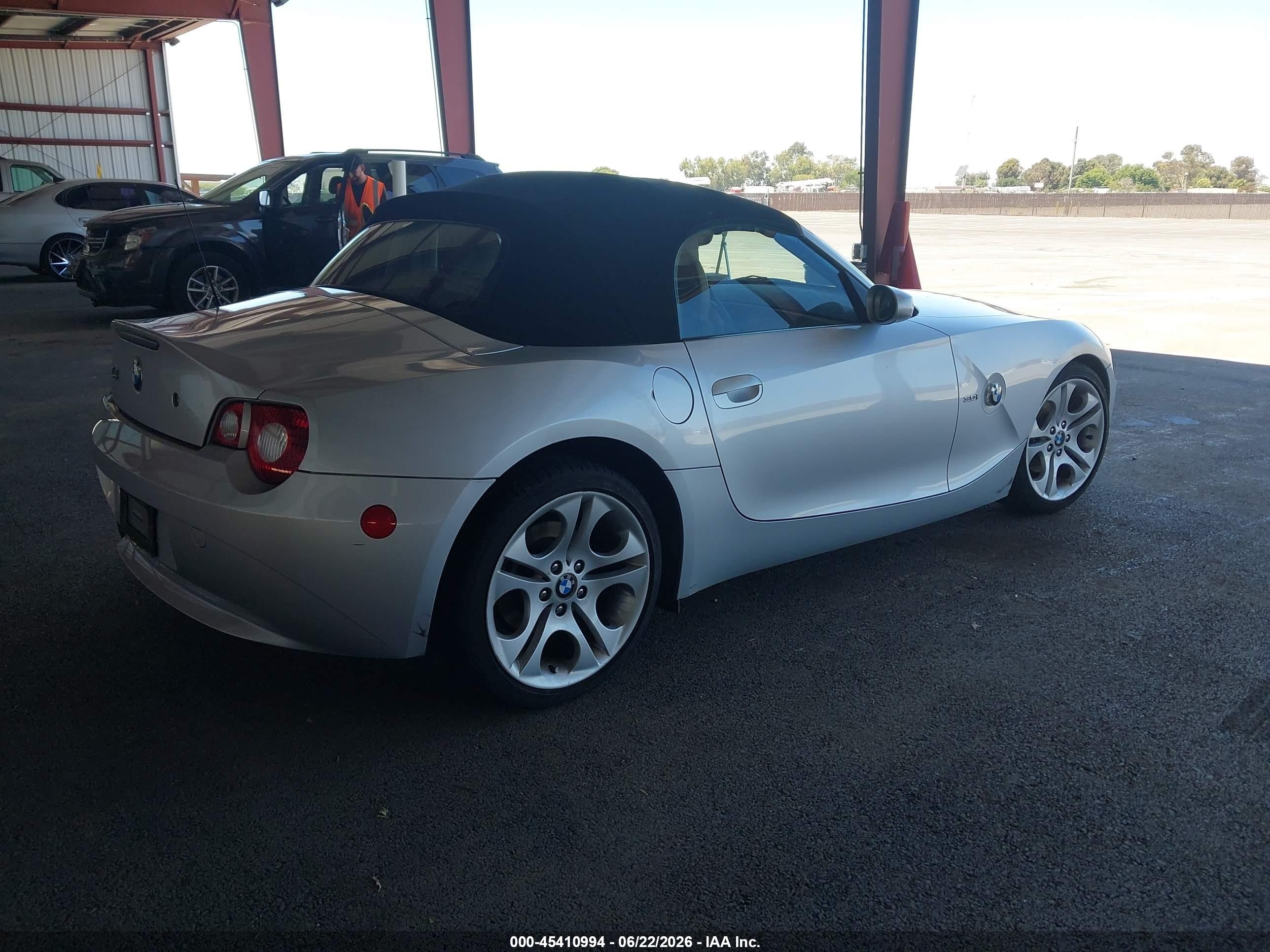 2005 Bmw Z4 3.0i Silver vin: 4USBT535X5LU10163