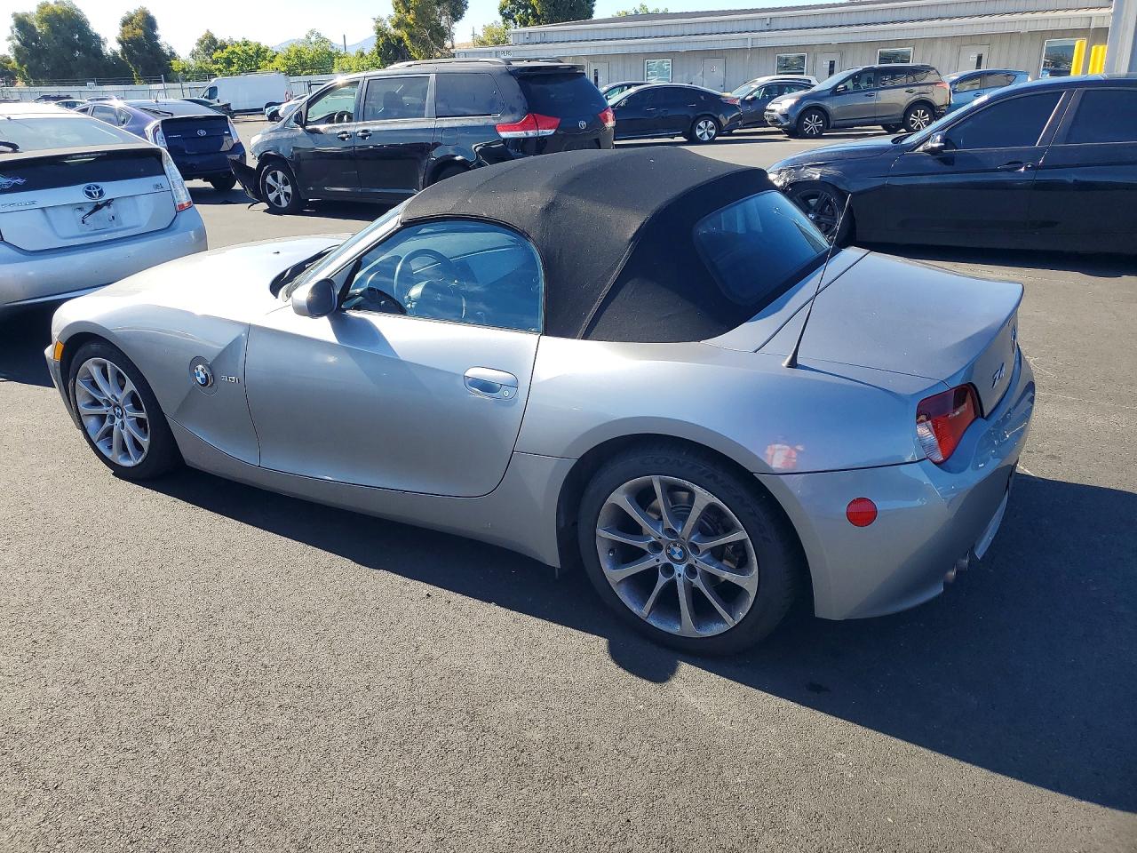 2006 Bmw Z4 3.0 Серебряный vin: 4USBU33556LW67797