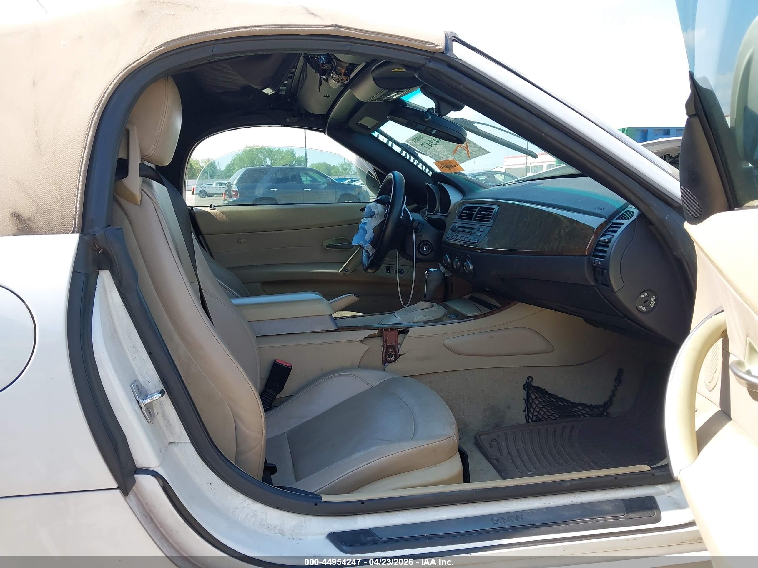 2006 Bmw Z4 3.0i White vin: 4USBU33556LW69047