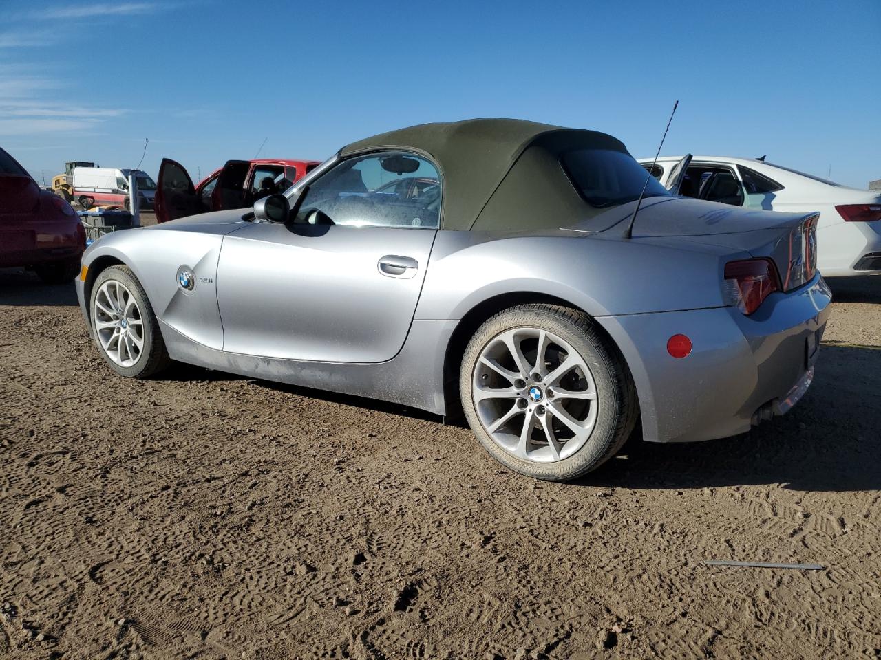 2007 Bmw Z4 3.0 Серебряный vin: 4USBU33557LW72385