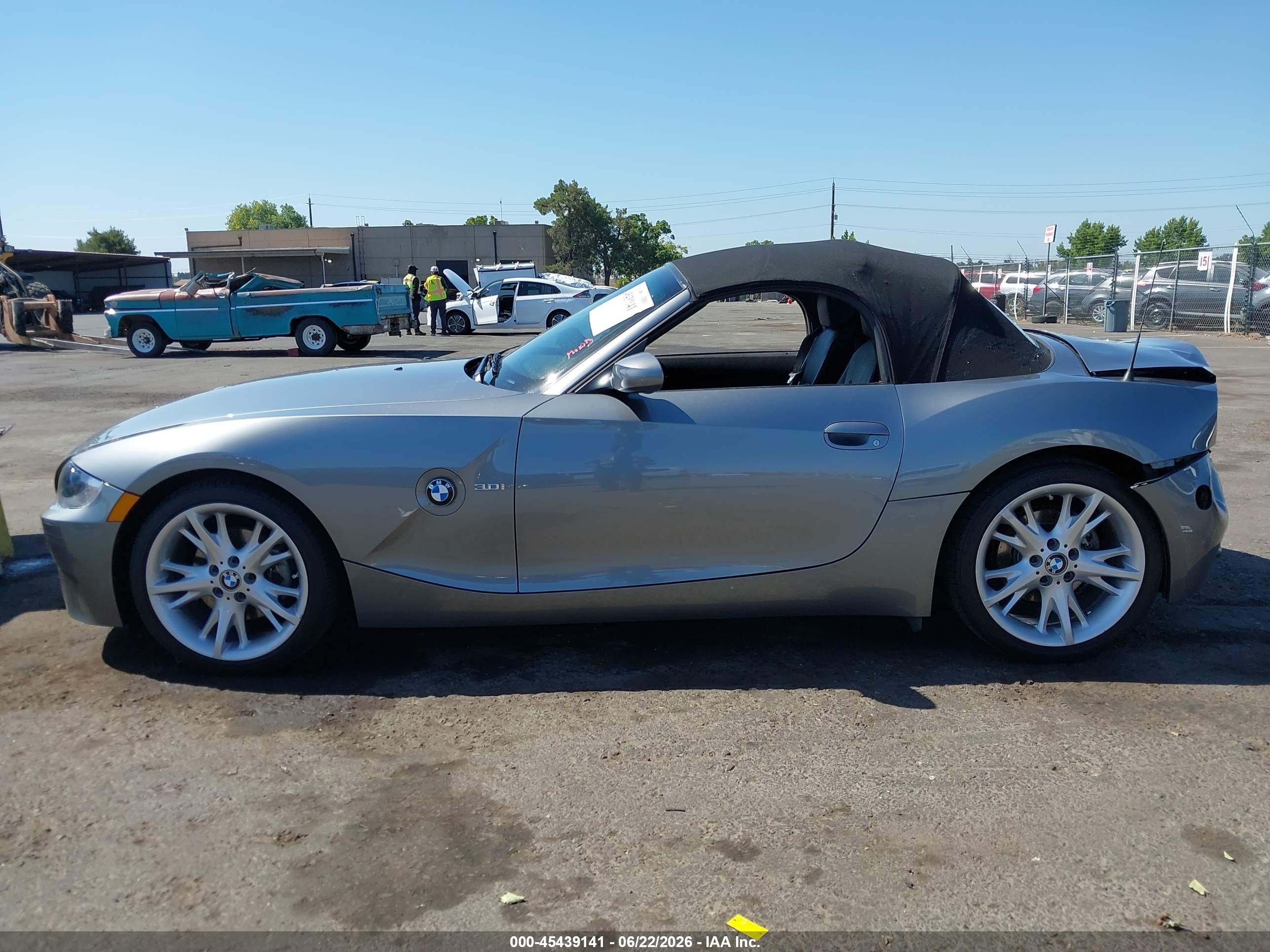 2008 Bmw Z4 3.0i Silver vin: 4USBU33578LW75399