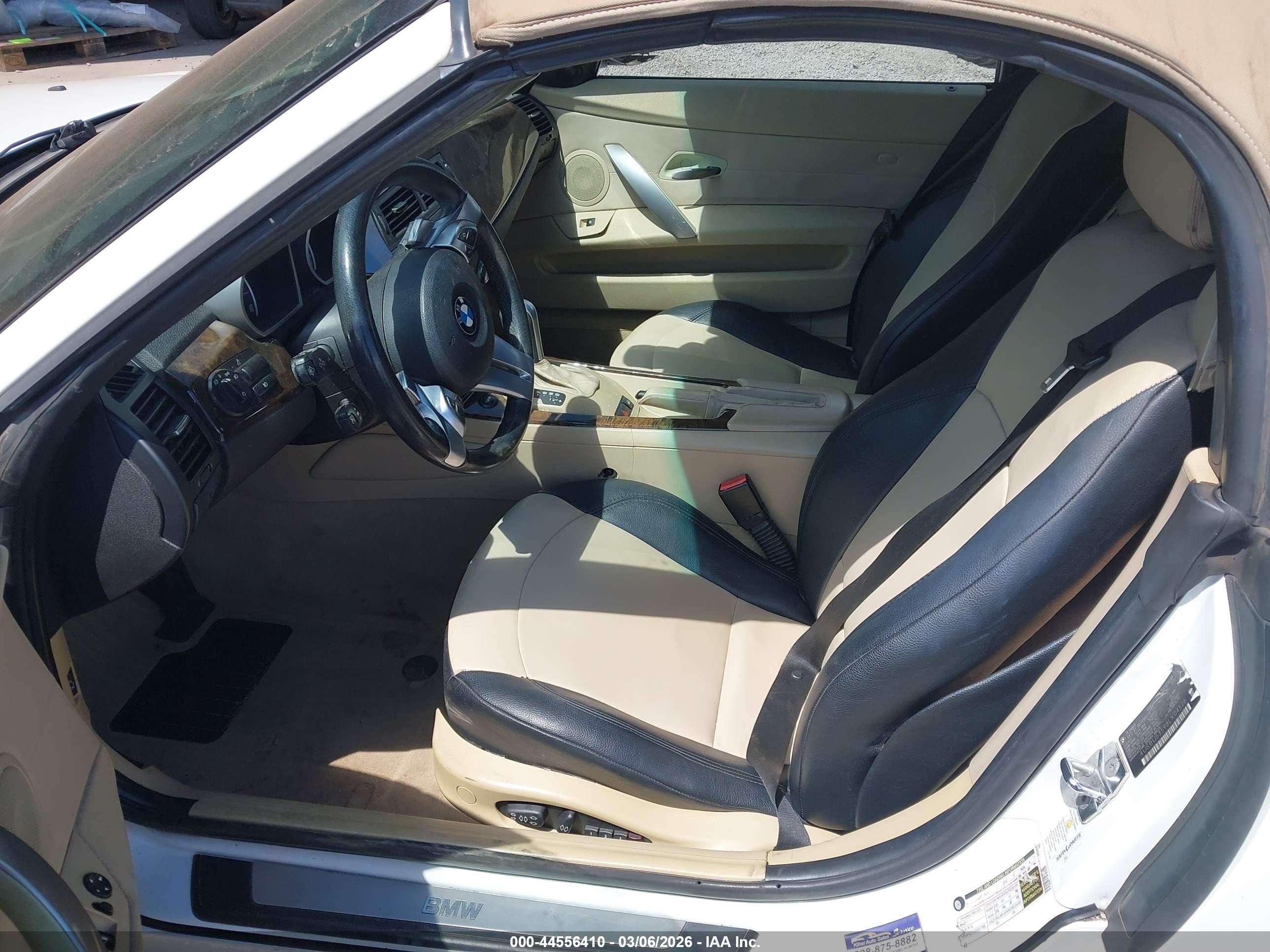 2008 Bmw Z4 3.0si White vin: 4USBU53598LX04526