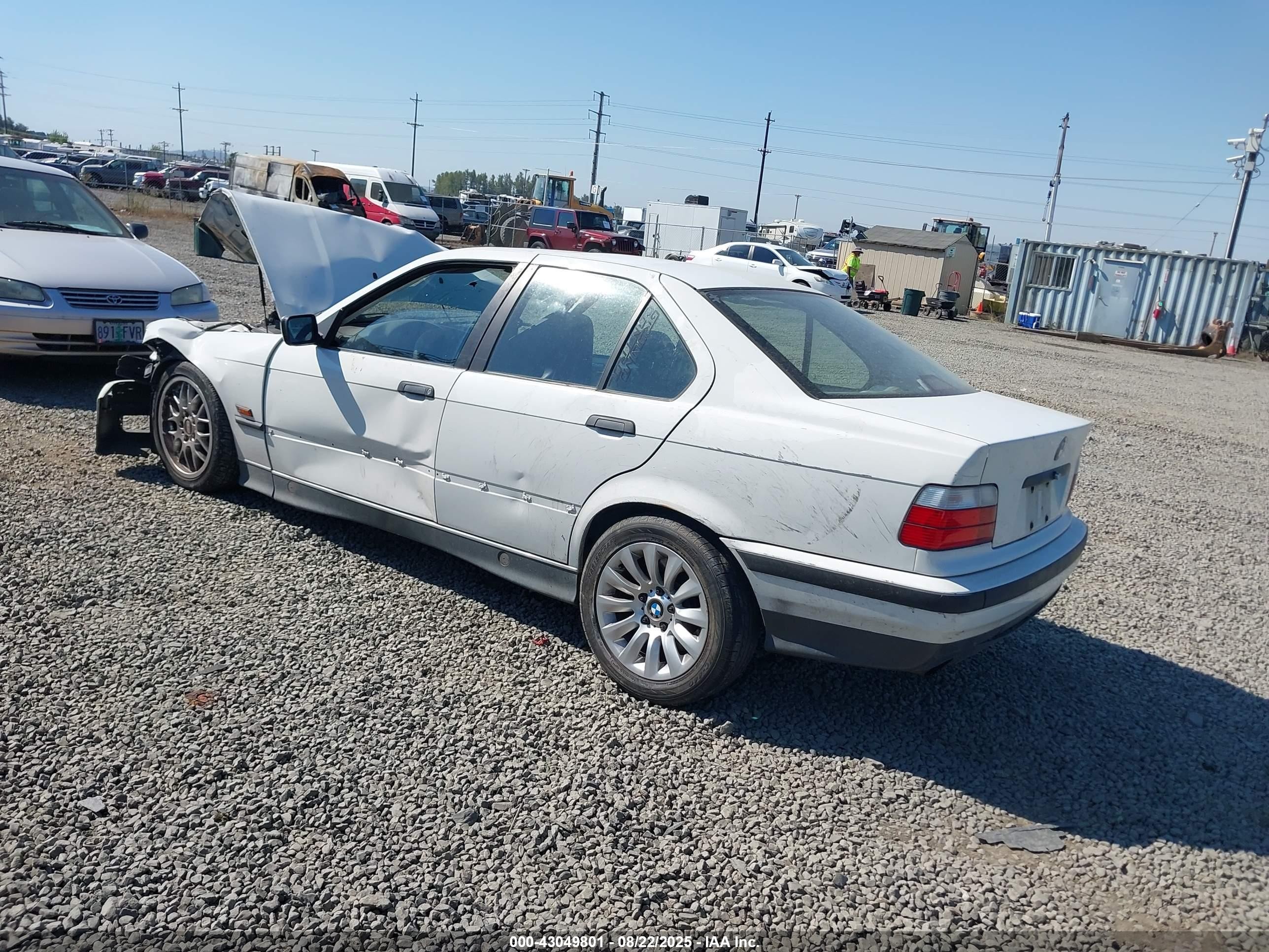 1995 Bmw 318 I White vin: 4USCC7322SLA02471