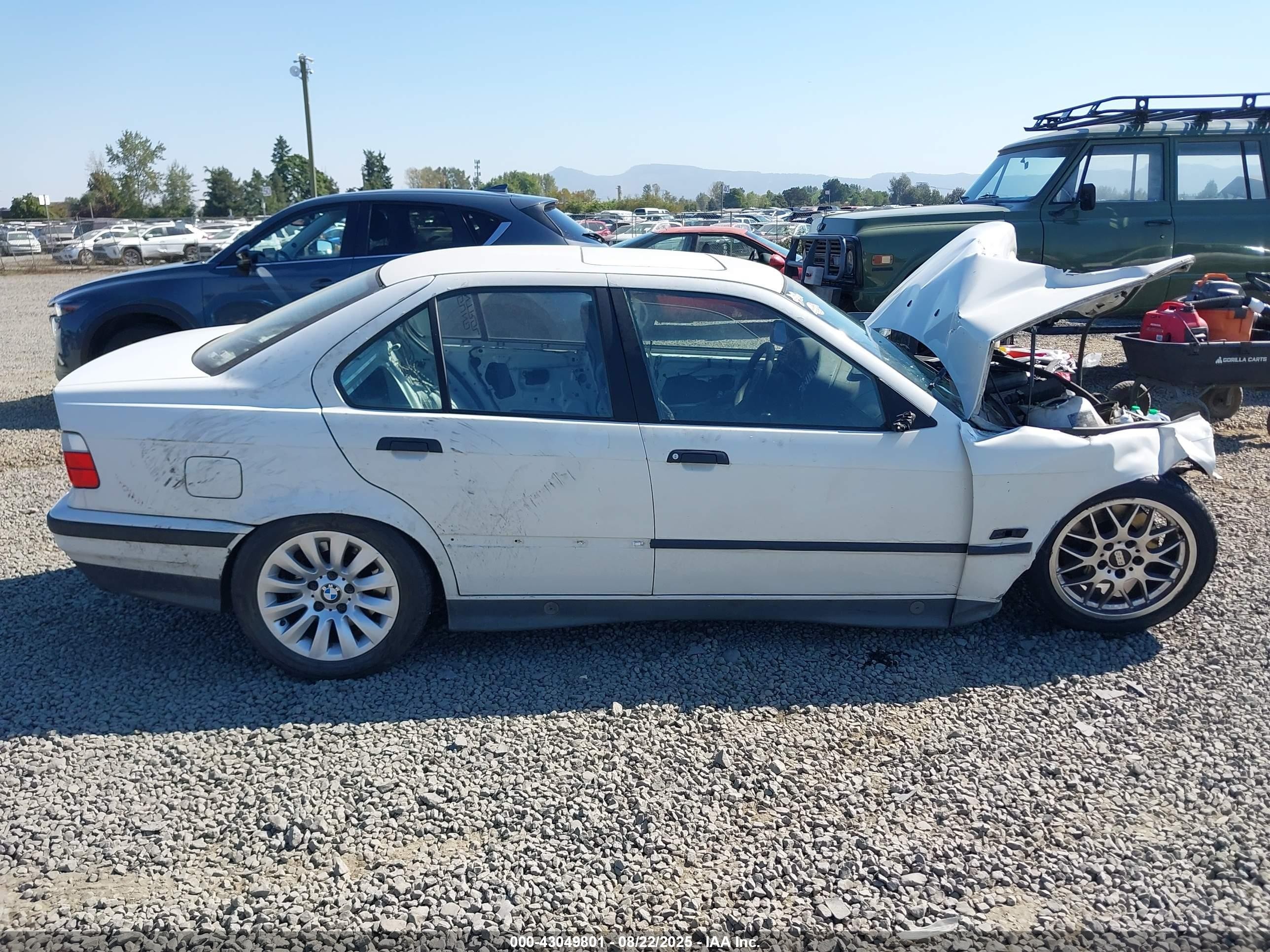 1995 Bmw 318 I White vin: 4USCC7322SLA02471