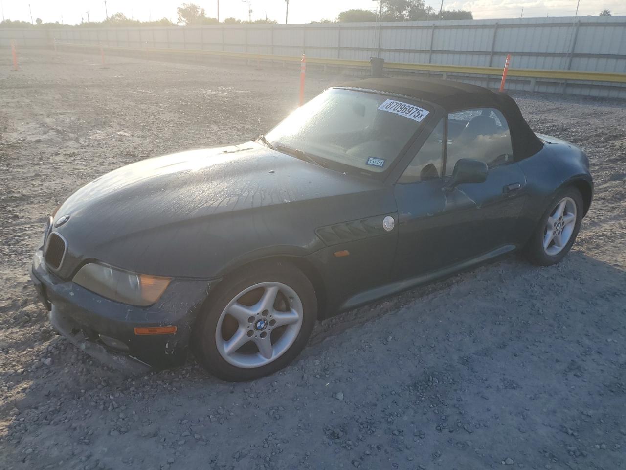 4USCH3337XLF40271