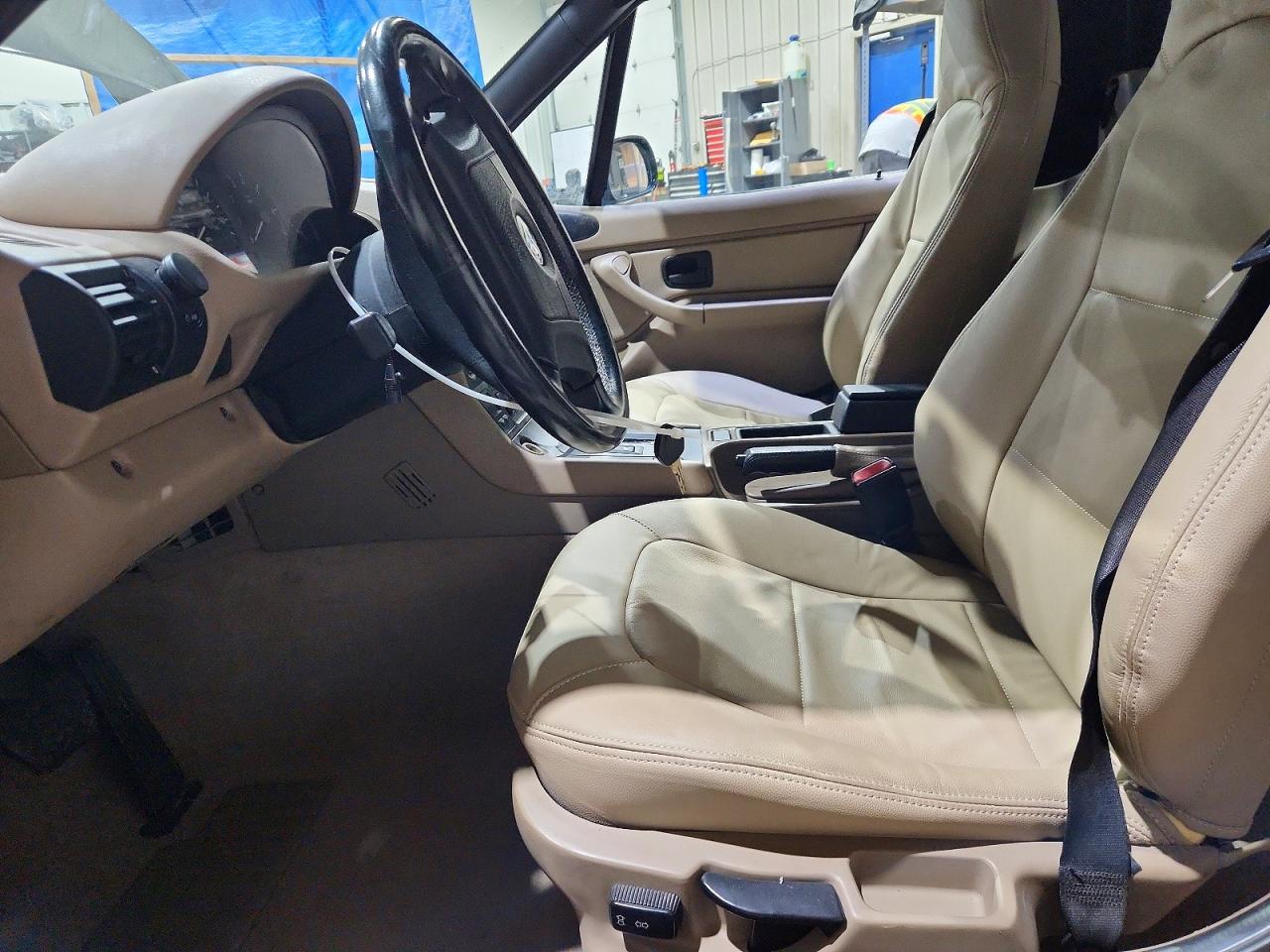 1998 Bmw Z3 1.9 Green vin: 4USCH7321WLD15440