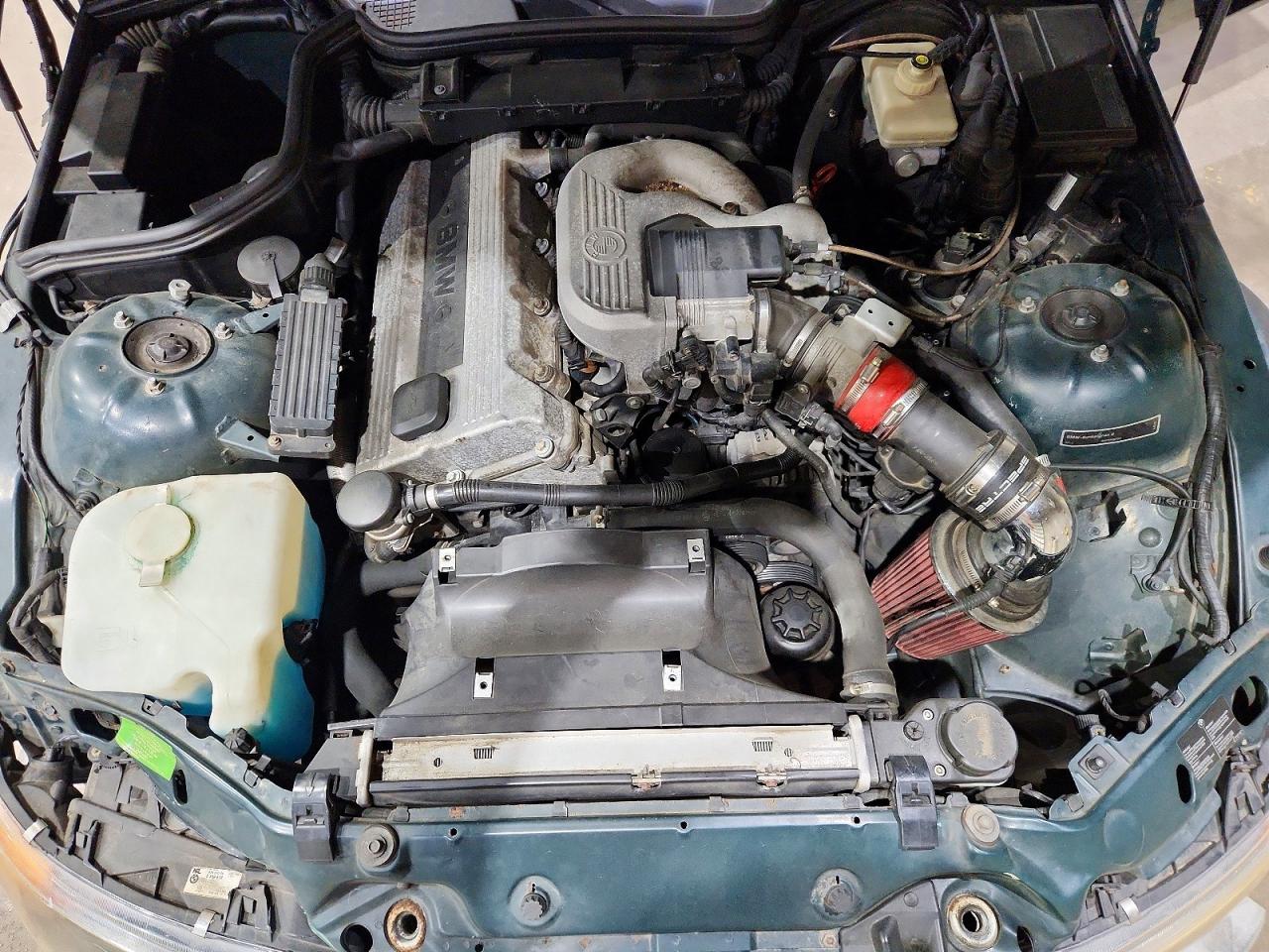 1998 Bmw Z3 1.9 Green vin: 4USCH7321WLD15440