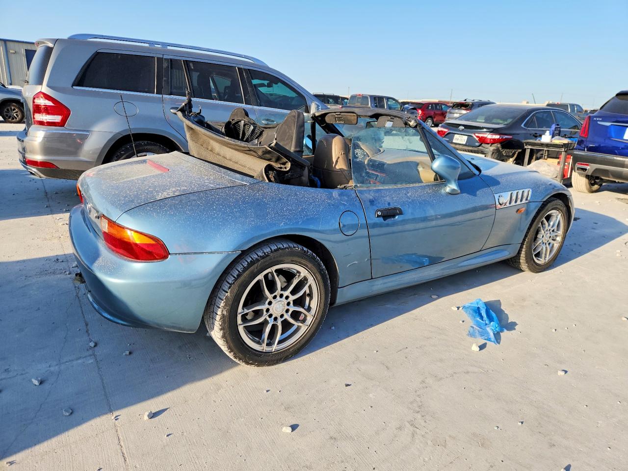1998 Bmw Z3 1.9 Blue vin: 4USCH7324WLE07125