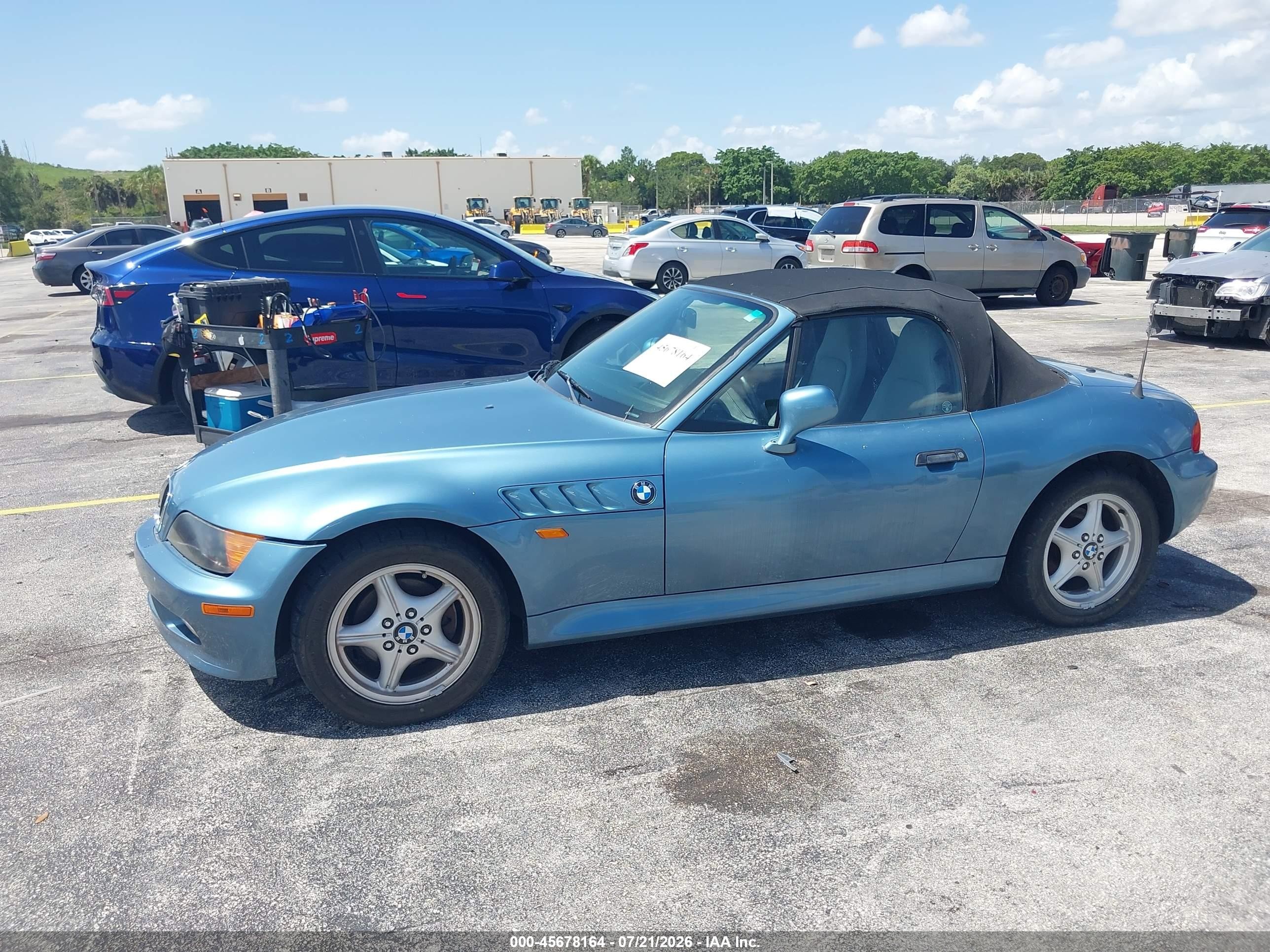 1998 Bmw Z3 1.9 Blue vin: 4USCH7331WLD16628
