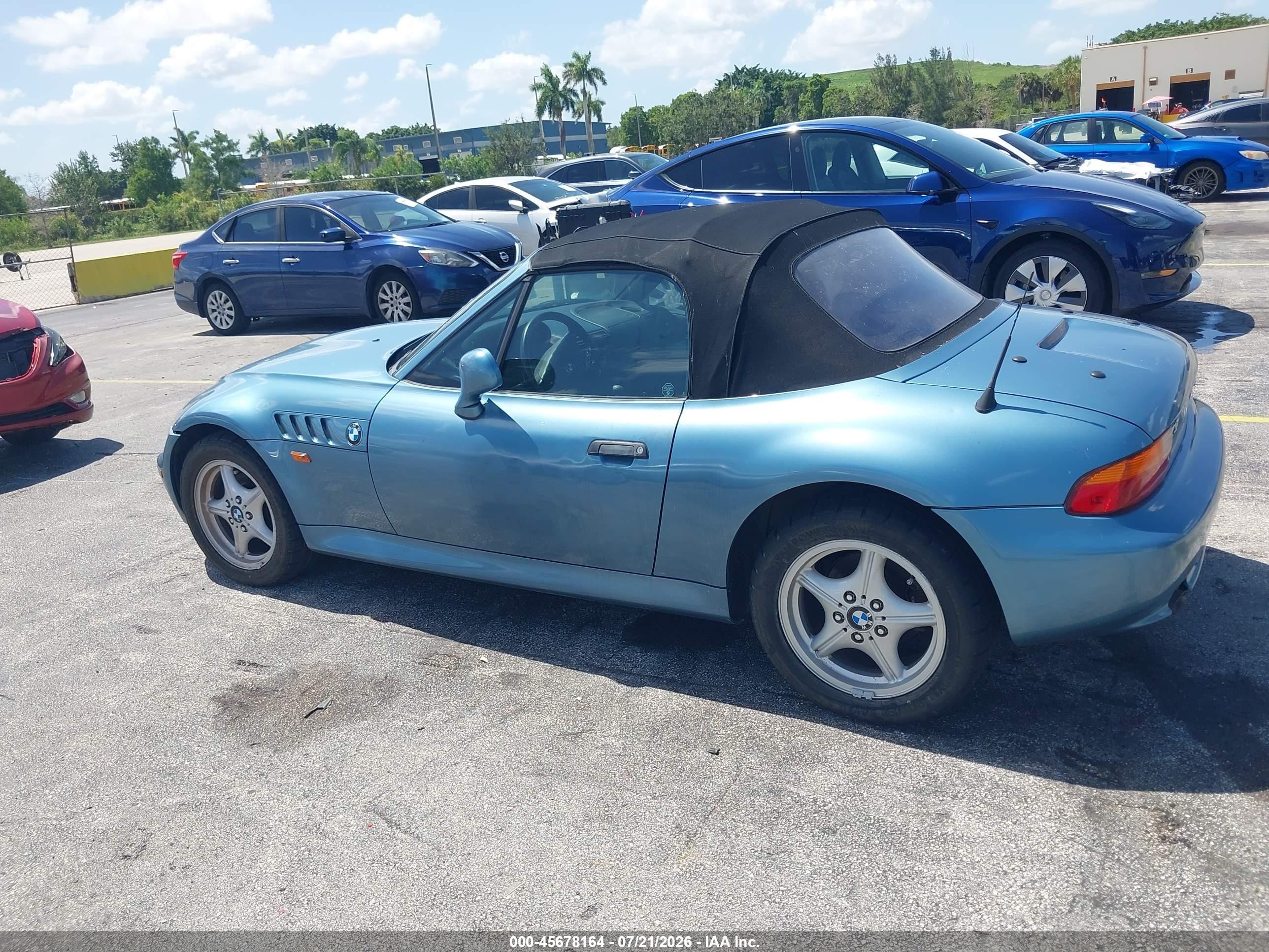1998 Bmw Z3 1.9 Blue vin: 4USCH7331WLD16628