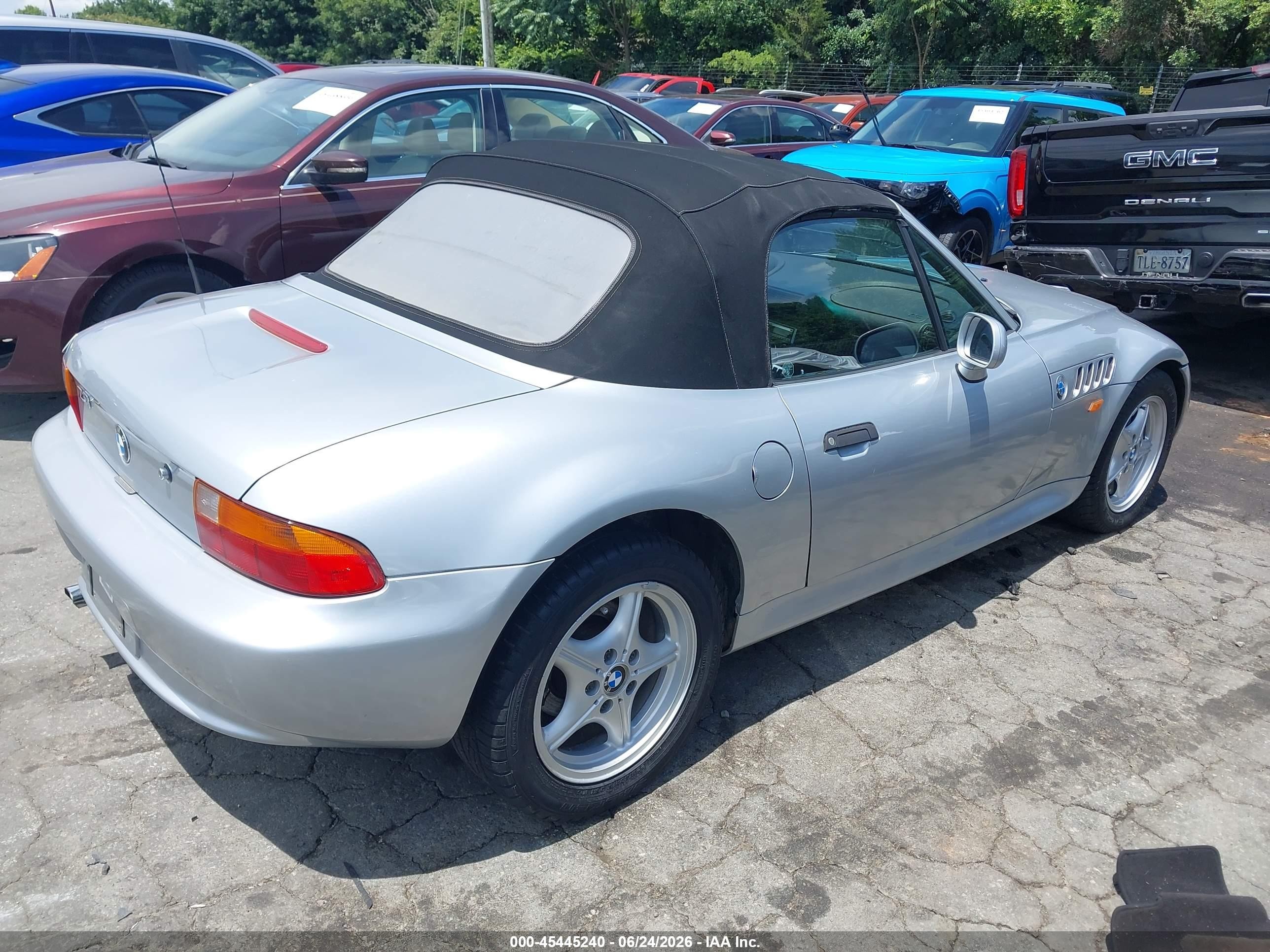 1998 Bmw Z3 1.9 Silver vin: 4USCH7337WLD16715