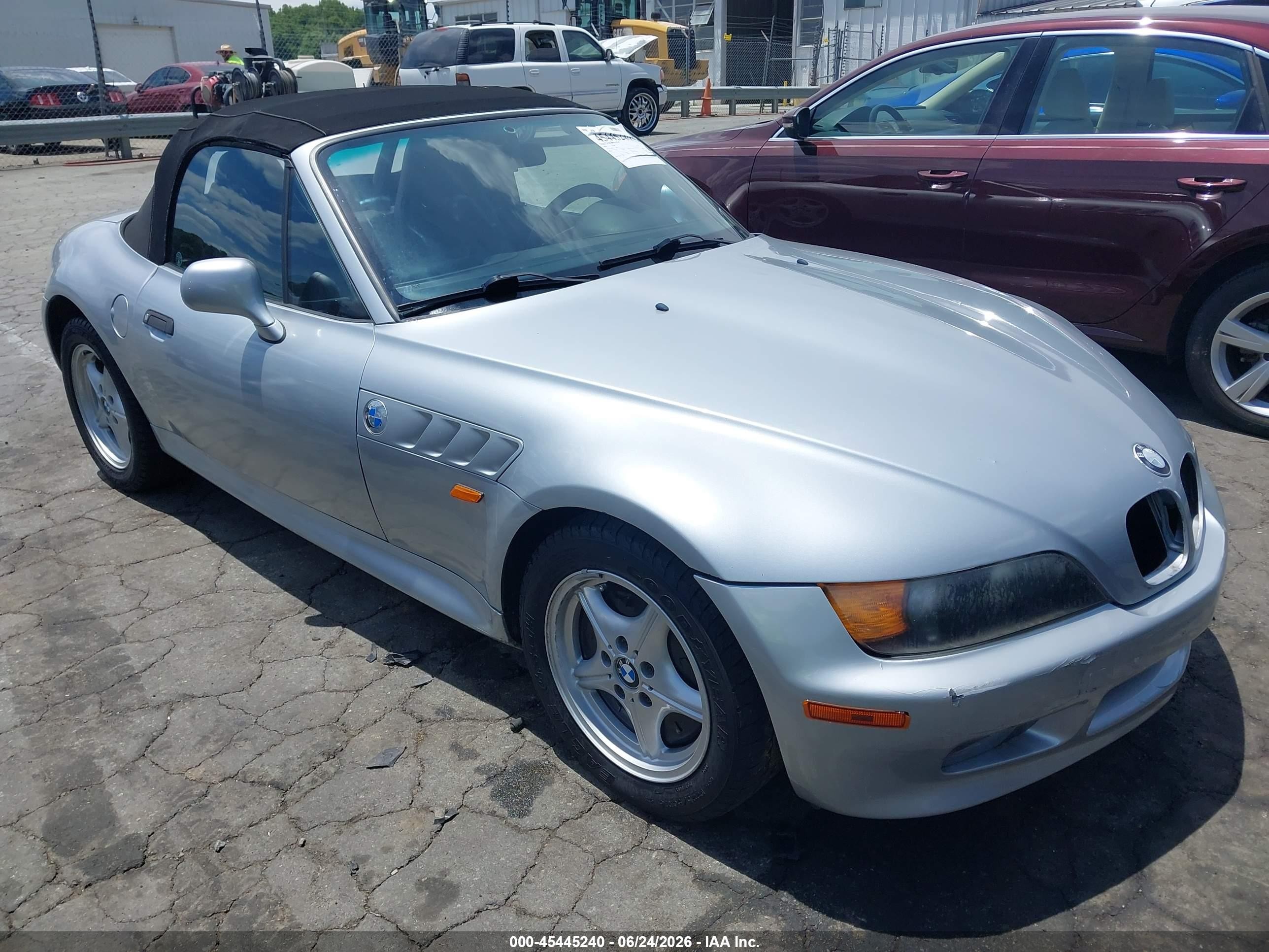 1998 Bmw Z3 1.9 Silver vin: 4USCH7337WLD16715