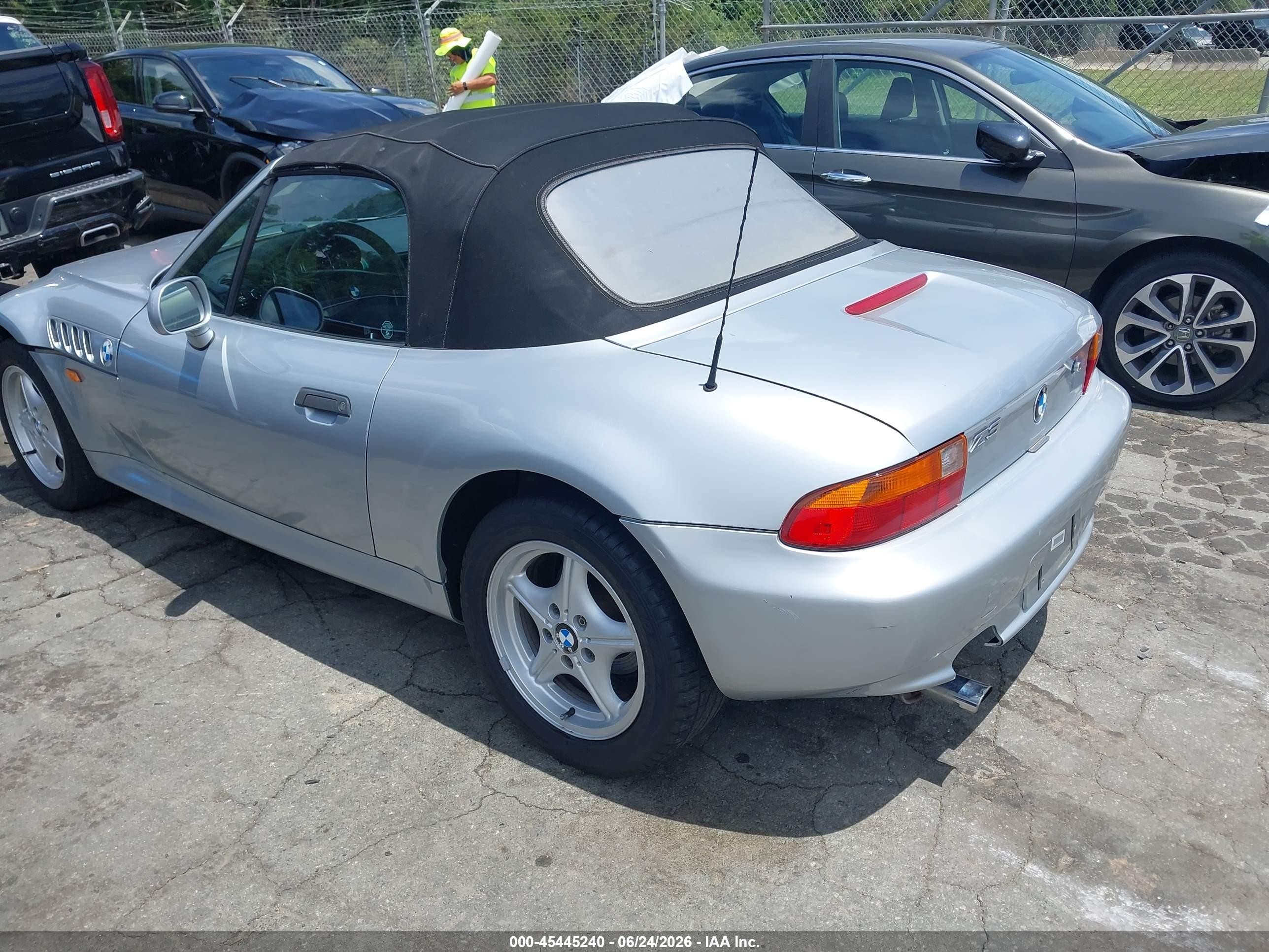 1998 Bmw Z3 1.9 Silver vin: 4USCH7337WLD16715