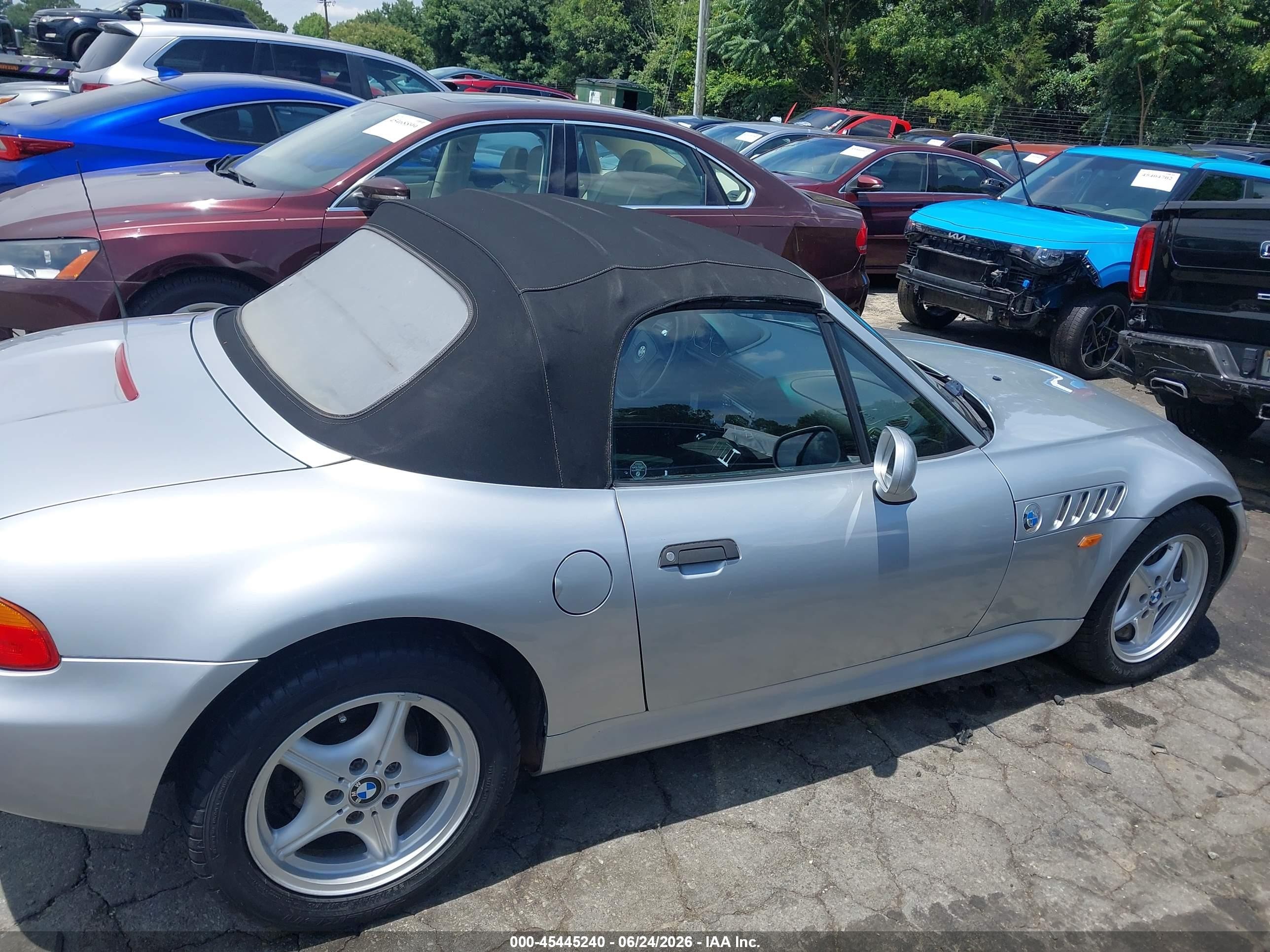 1998 Bmw Z3 1.9 Silver vin: 4USCH7337WLD16715