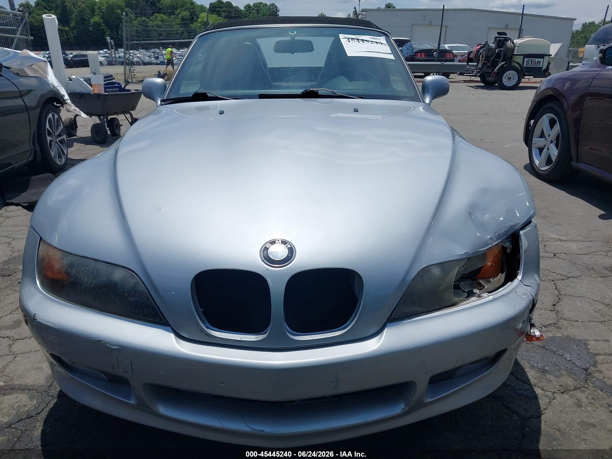 1998 Bmw Z3 1.9 Silver vin: 4USCH7337WLD16715
