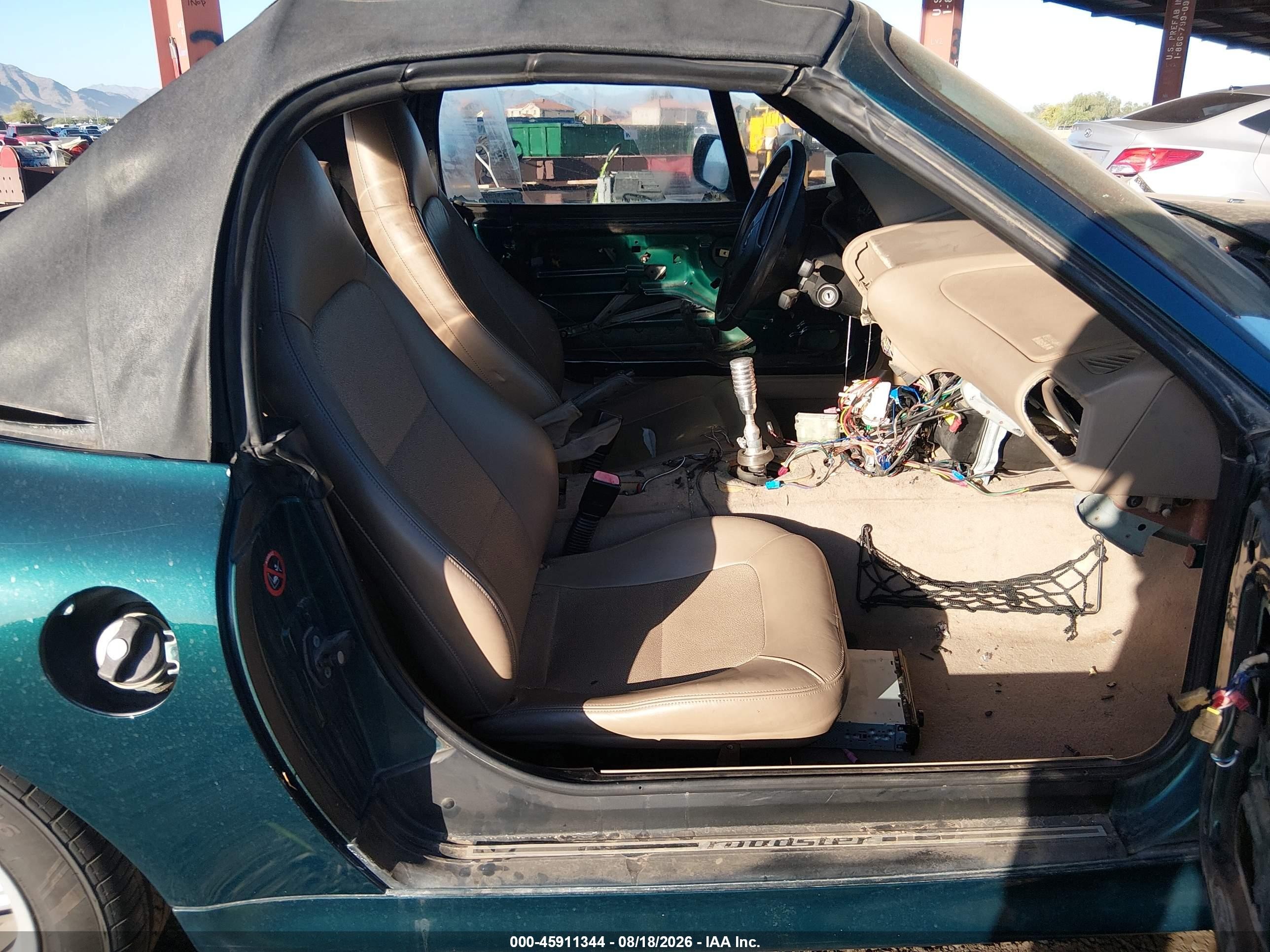 1998 Bmw Z3 1.9 Green vin: 4USCH7338WLE09744