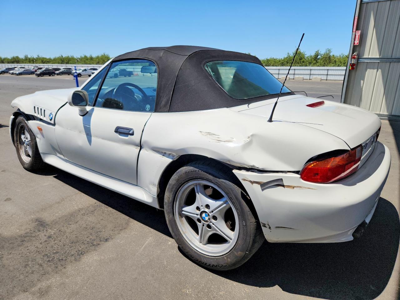 1999 Bmw Z3 2.3 White vin: 4USCH9333XLG01523