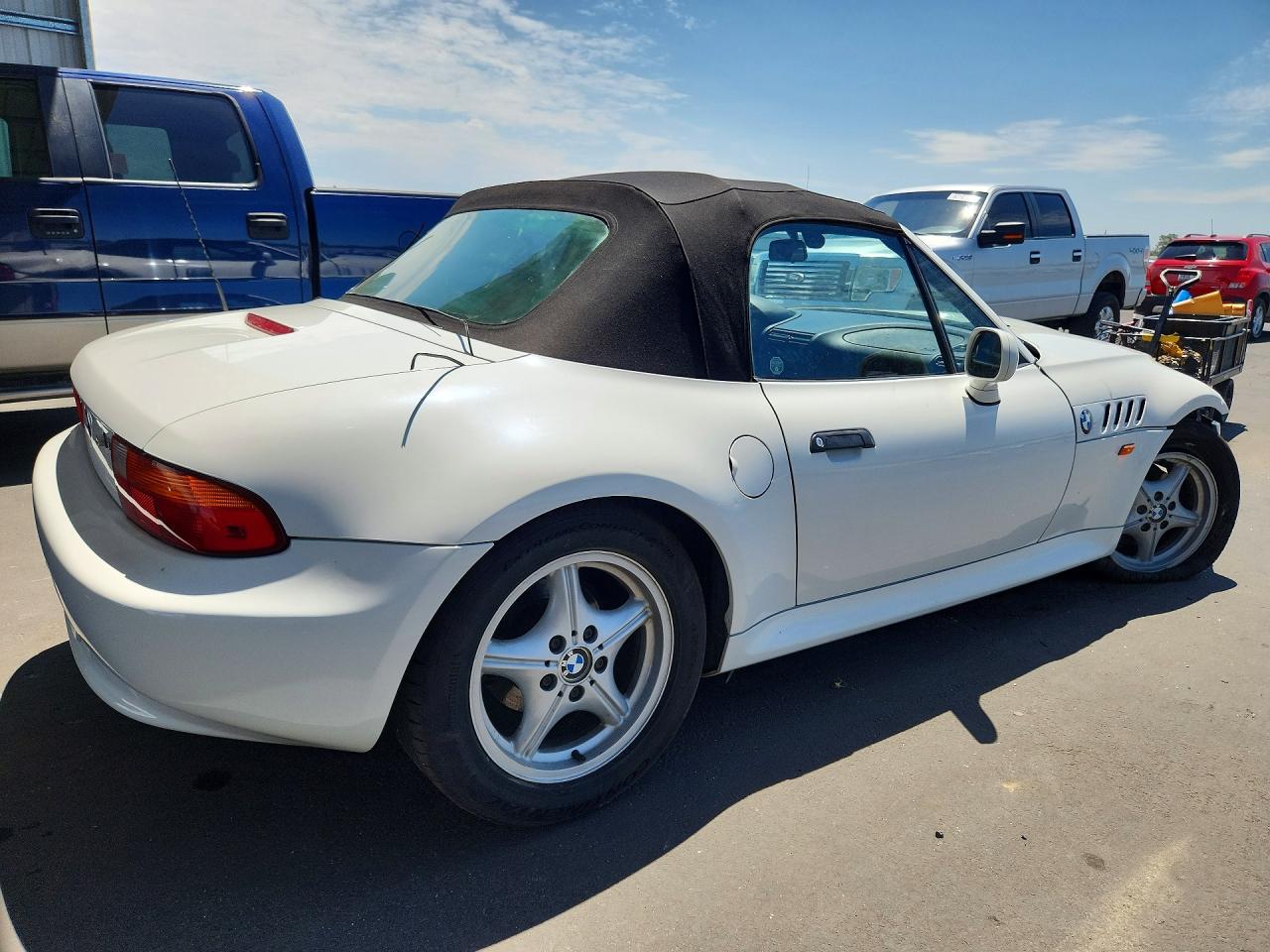 1999 Bmw Z3 2.3 White vin: 4USCH9333XLG01523