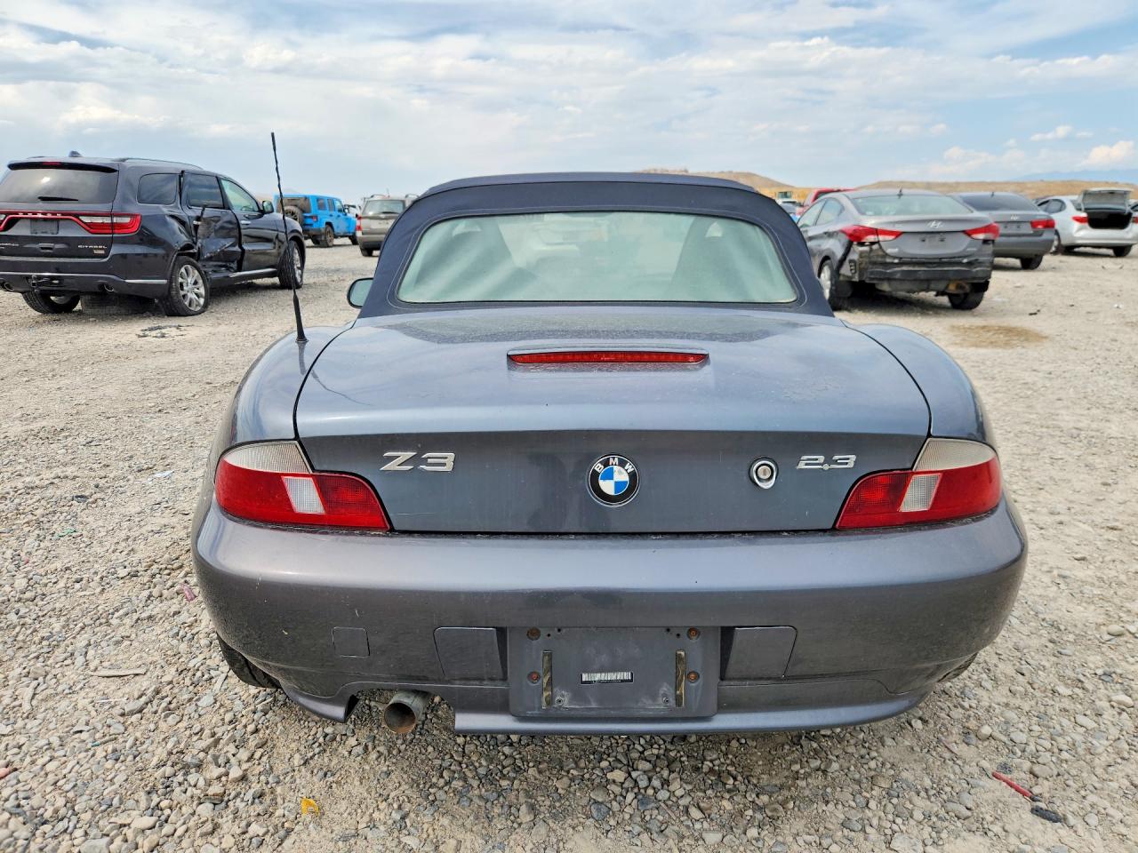 2000 Bmw Z3 2.3 Charcoal vin: 4USCH9341YLG05208