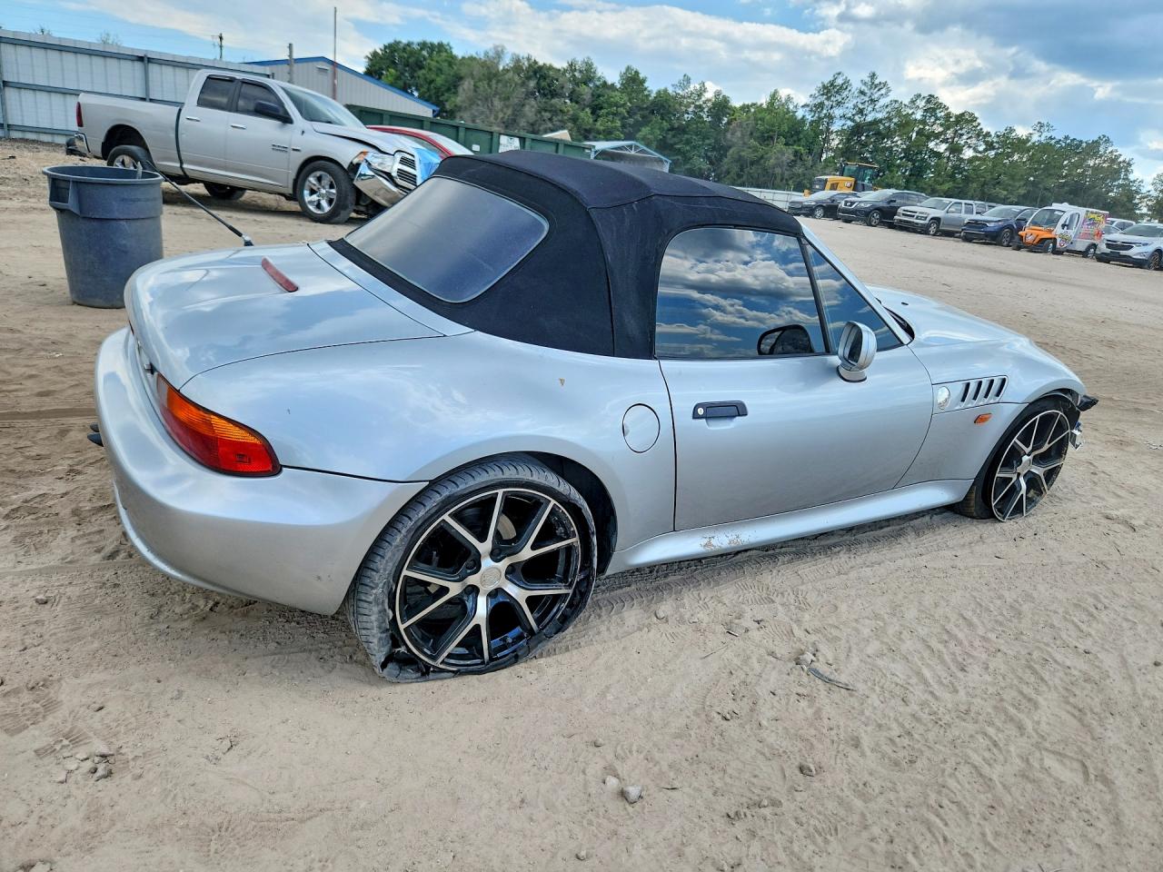 1998 Bmw Z3 2.8 Silver vin: 4USCJ3339WLG20044