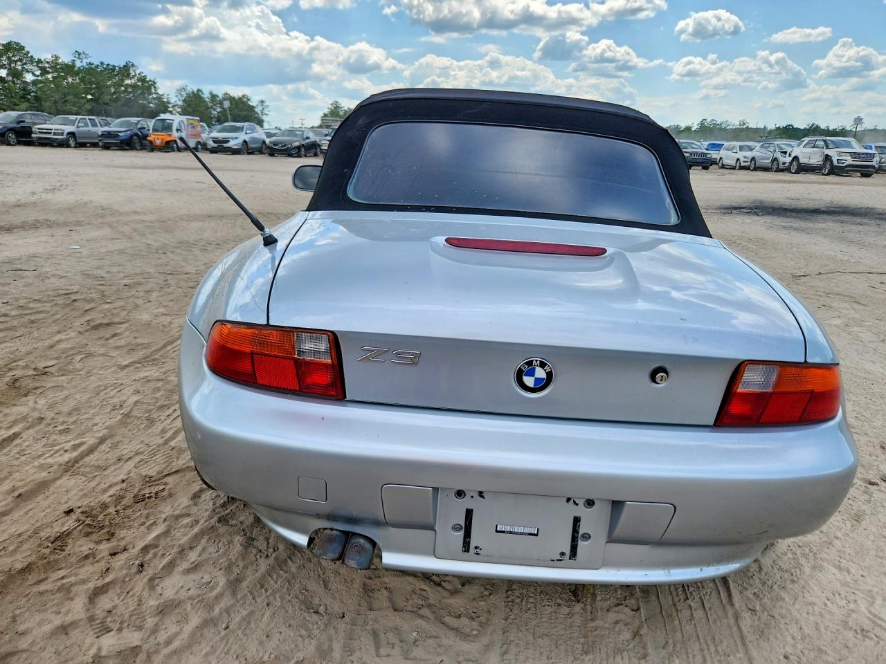 1998 Bmw Z3 2.8 Silver vin: 4USCJ3339WLG20044