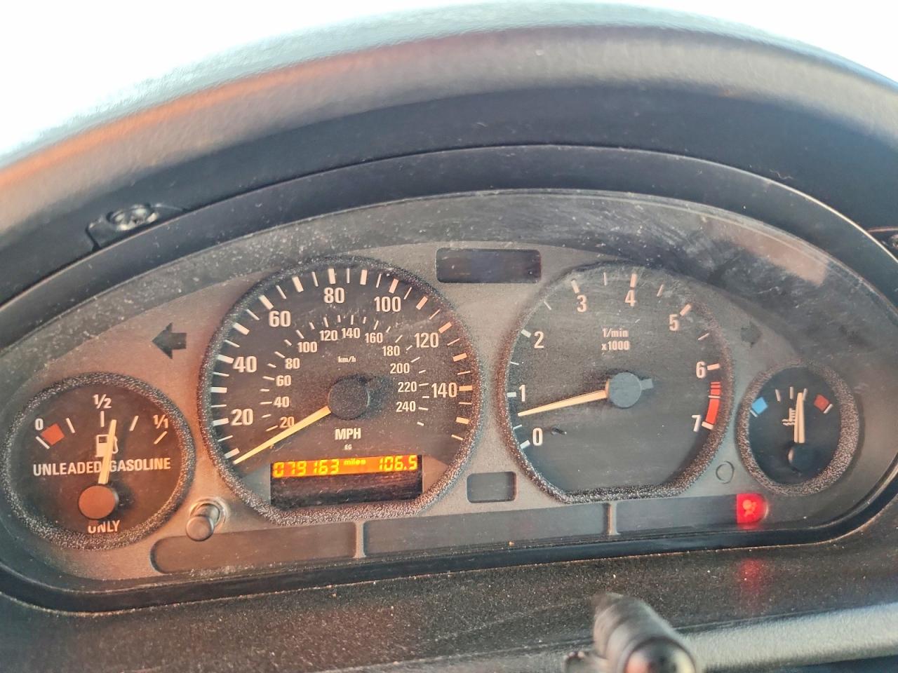 1998 Bmw Z3 2.8 Silver vin: 4USCJ3339WLG20044
