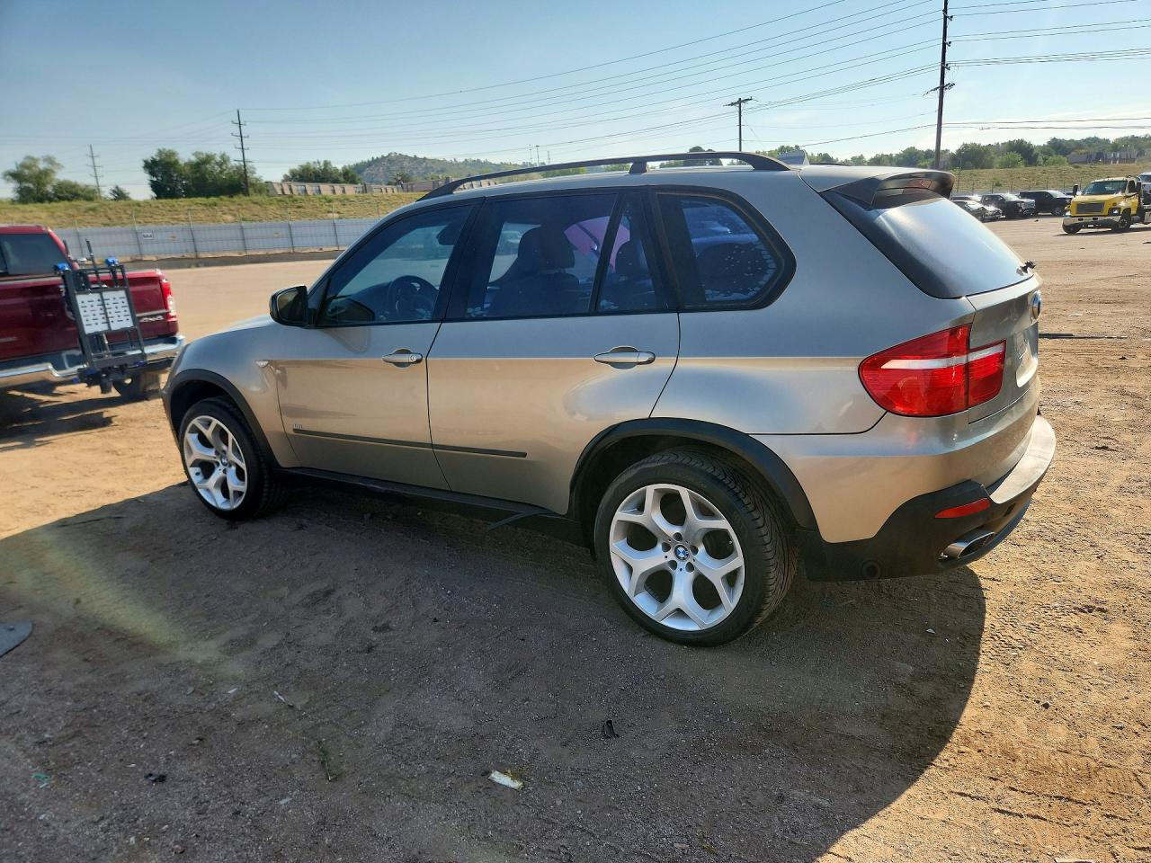 2007 Bmw X5 4.8i Beige vin: 4USFE835X7LZ37071