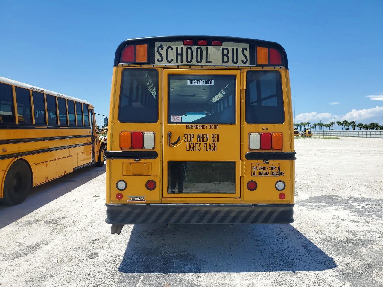 2010 Thomas Saf-t-liner C2 - School Bus Yellow vin: 4UZABRDT6ACAN9575