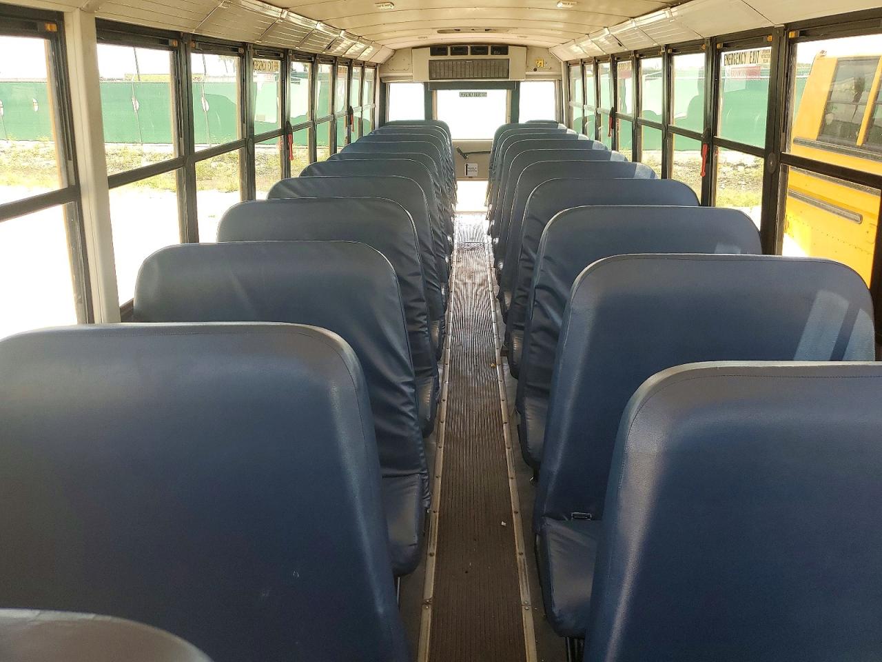 2010 Thomas Saf-t-liner C2 - School Bus Yellow vin: 4UZABRDT6ACAN9575