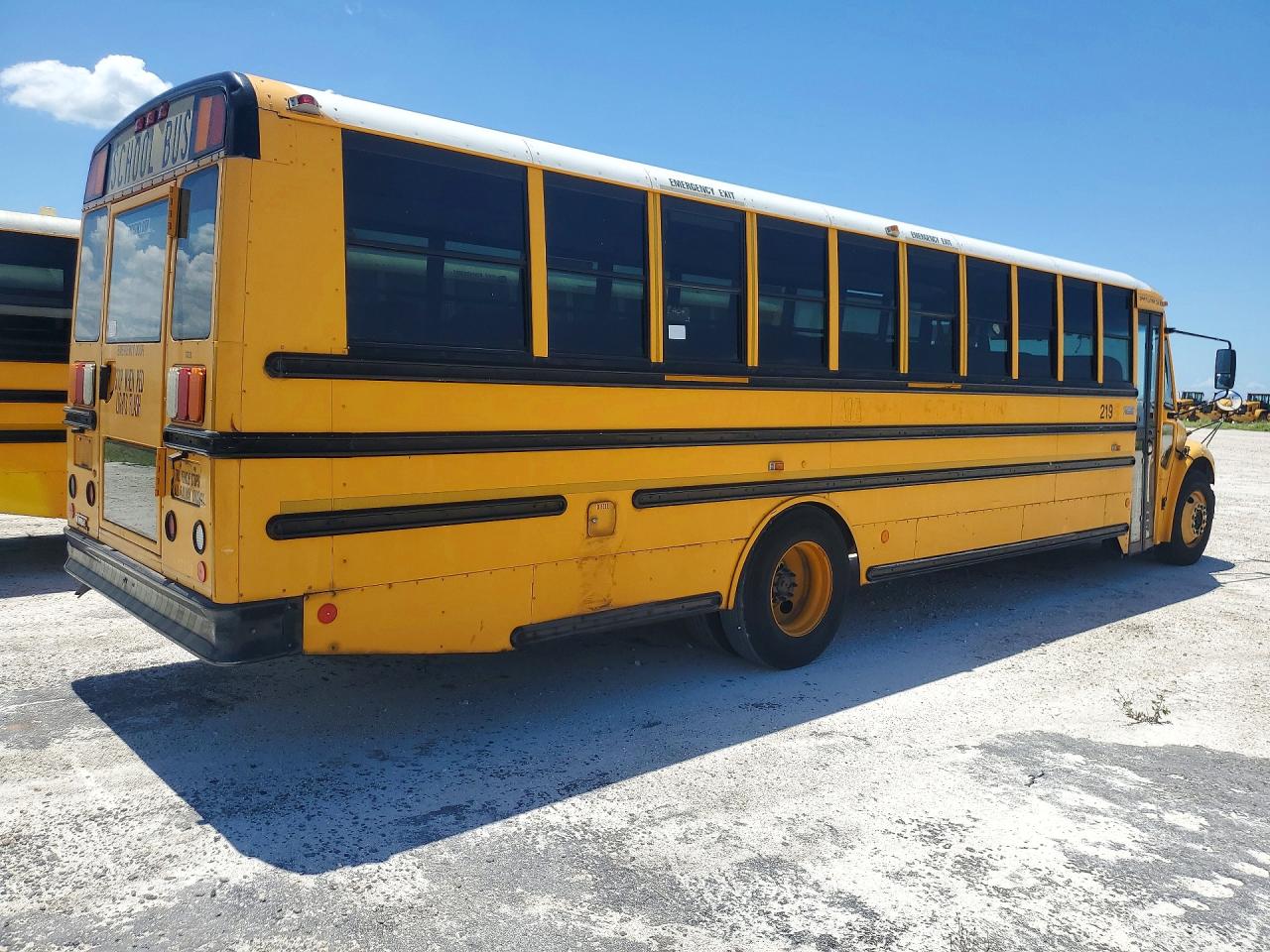2010 Thomas Saf-t-liner C2 - School Bus Yellow vin: 4UZABRDT6ACAN9575
