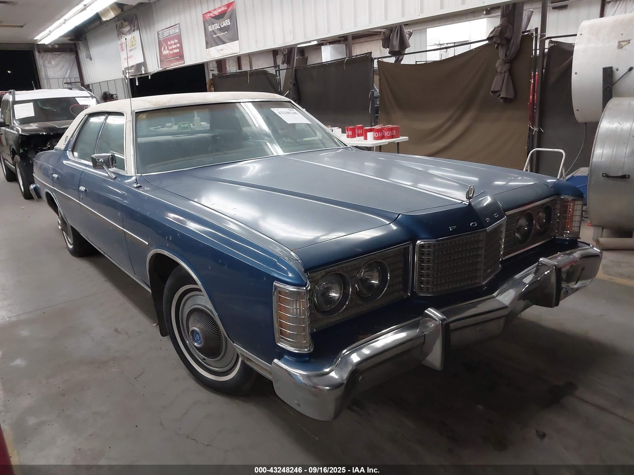 1974 Ford Ltd   Blue vin: 4W66S101095      