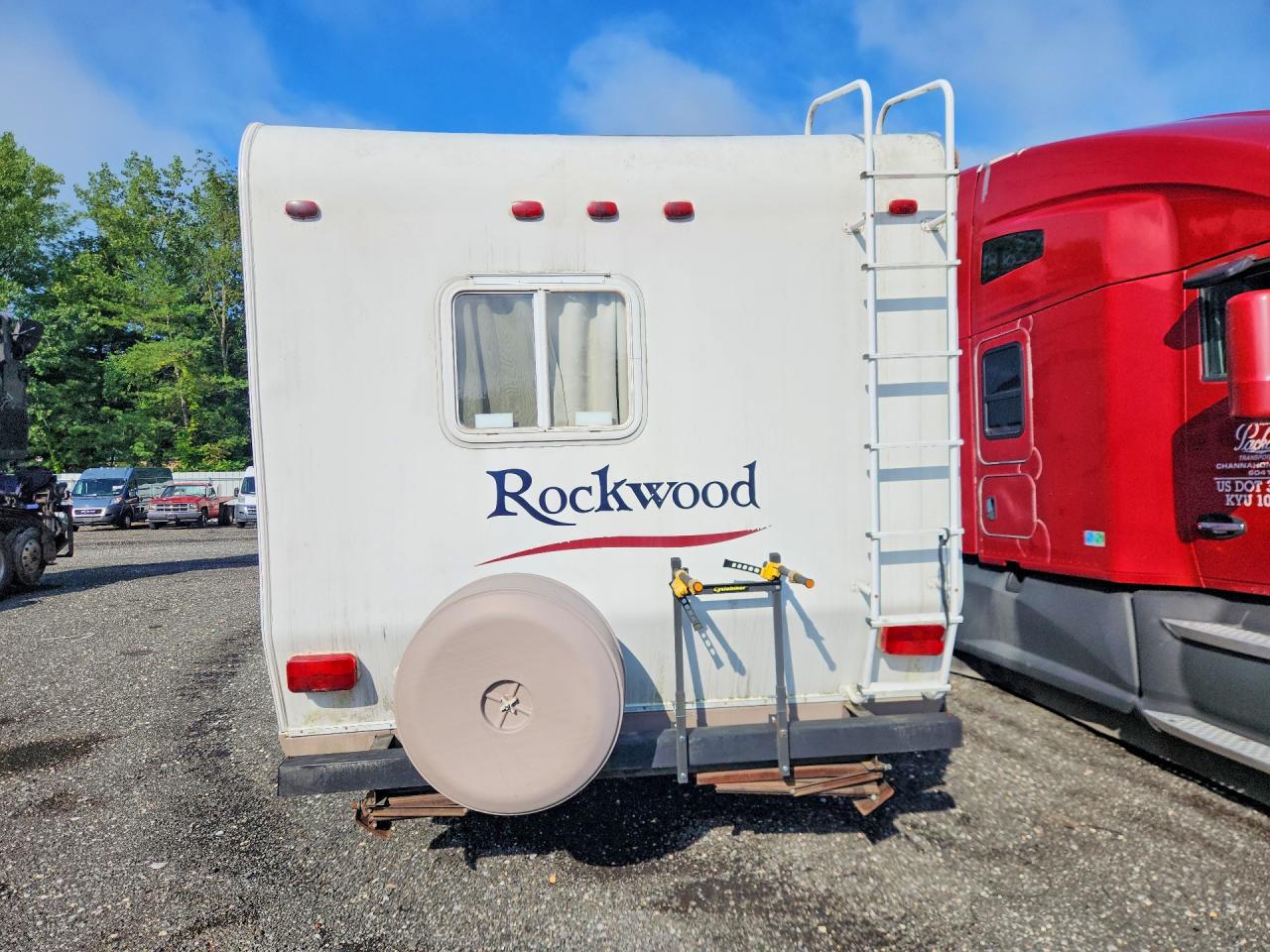 2007 Forest River Rockwood Lite Weight Trailers White vin: 4X4FRLD287D813726