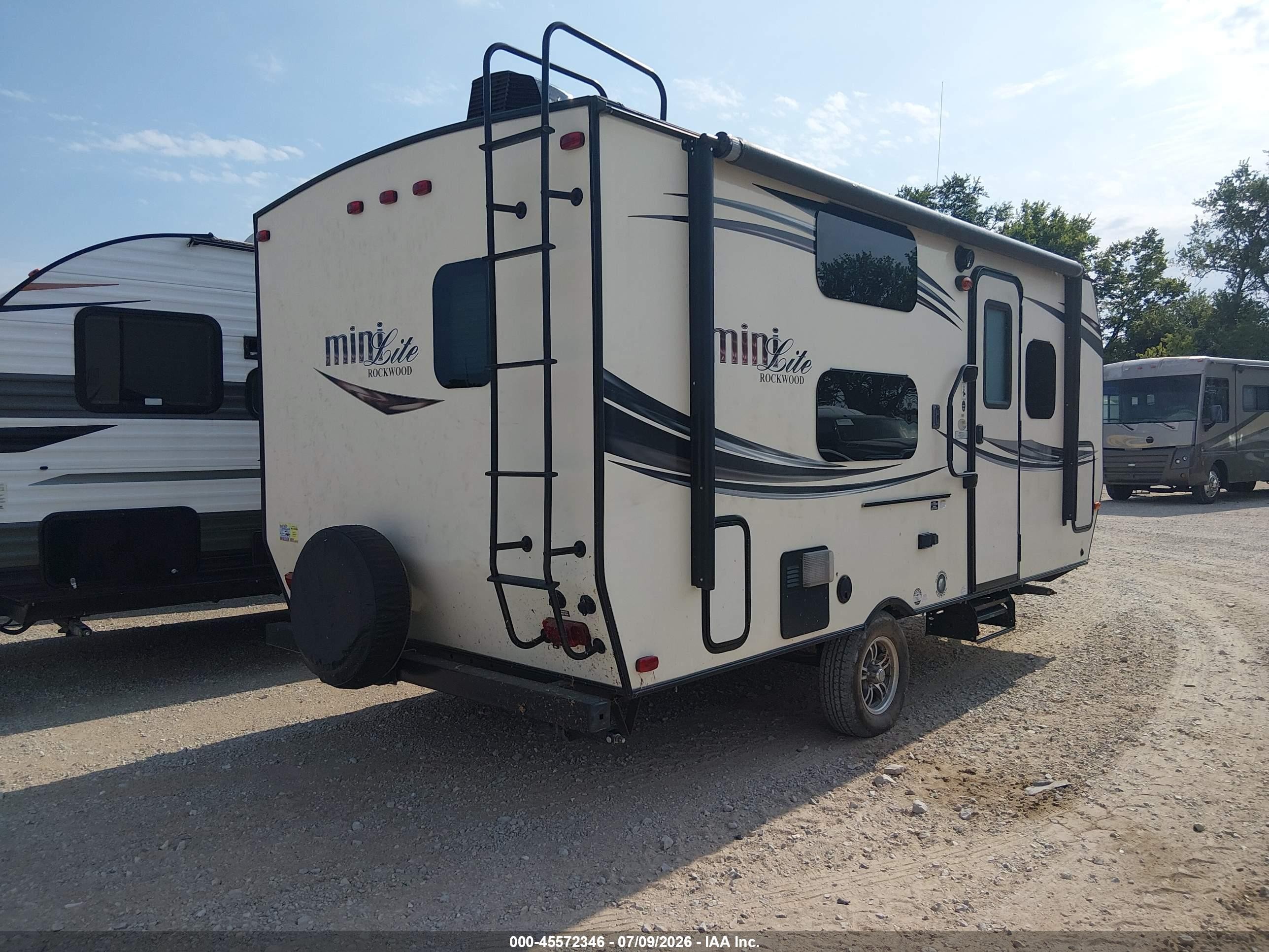 2015 Forest River Rockwood   Beige vin: 4X4TRLU16FD404990