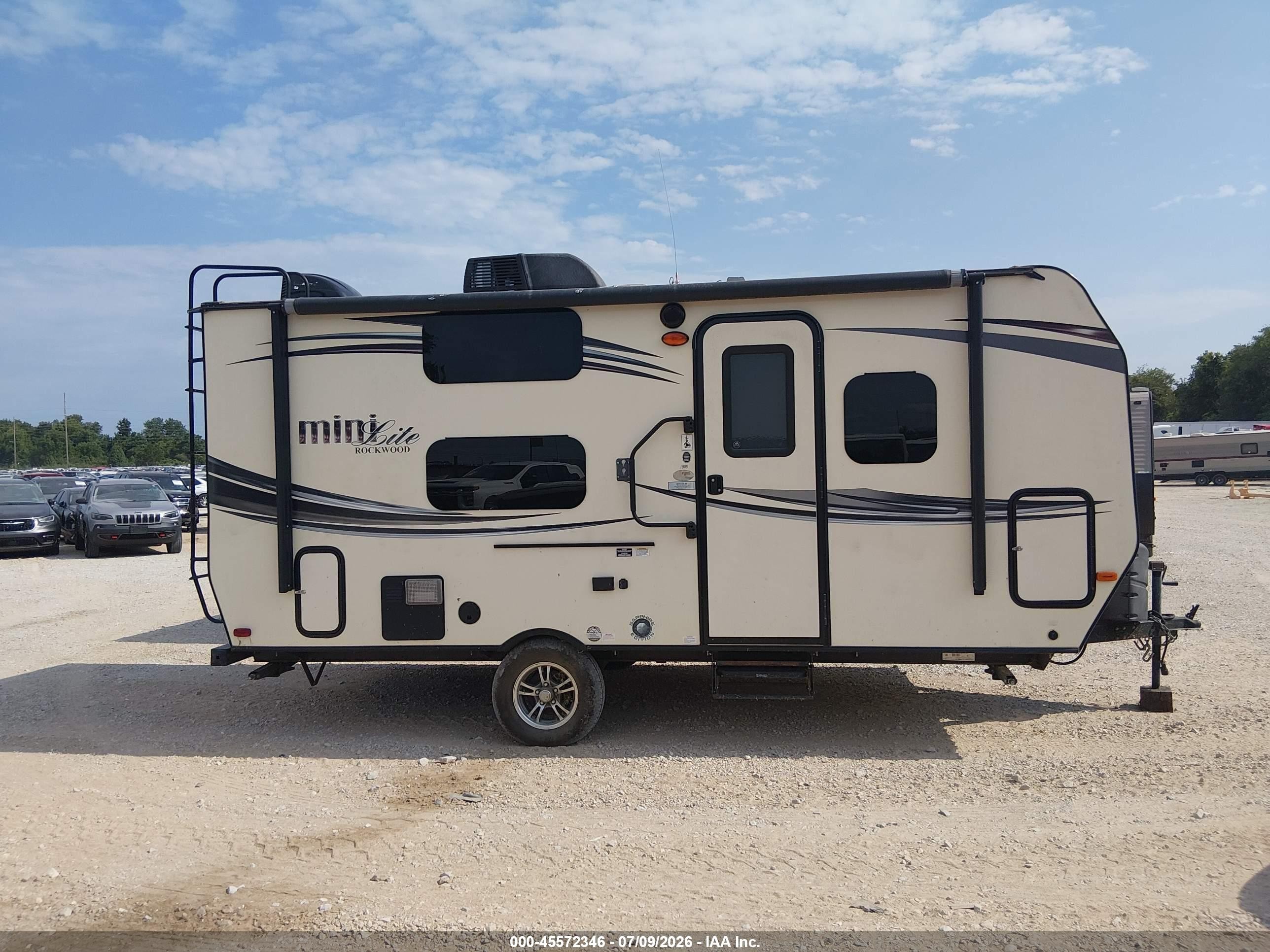 2015 Forest River Rockwood   Beige vin: 4X4TRLU16FD404990