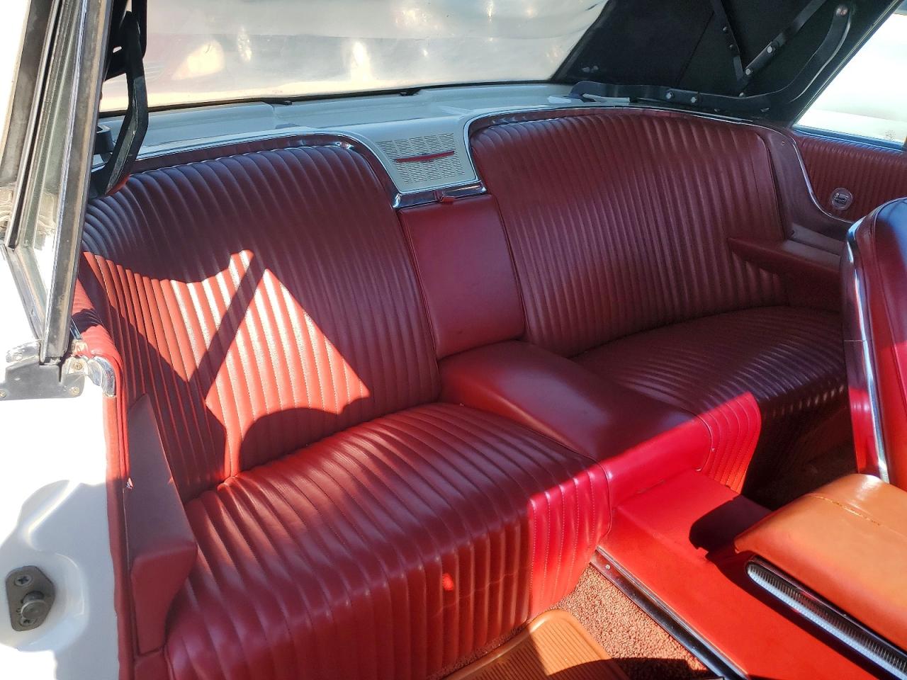 1964 Ford Thunderbird White vin: 4Y85Z112450