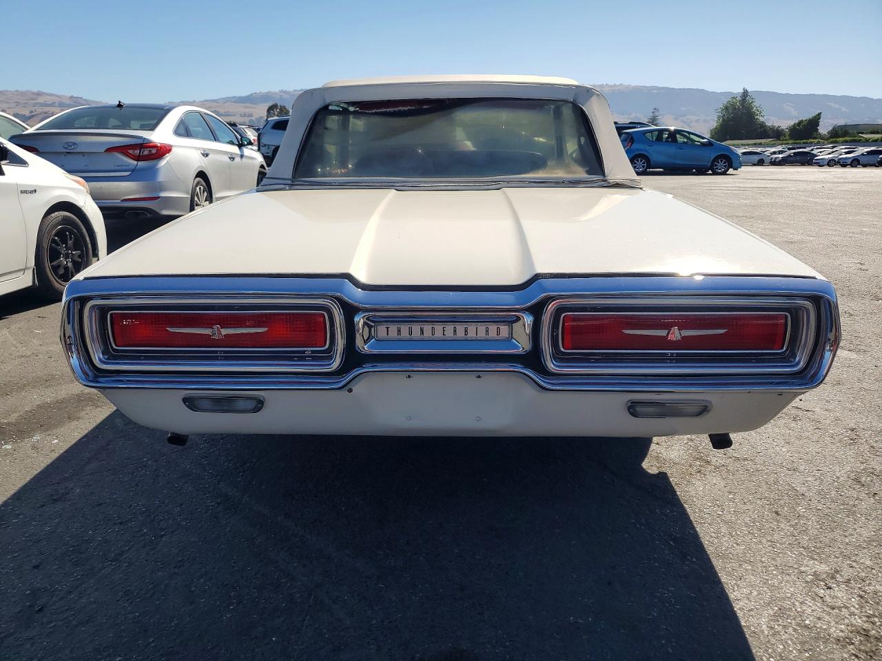 1964 Ford Thunderbird White vin: 4Y85Z112450
