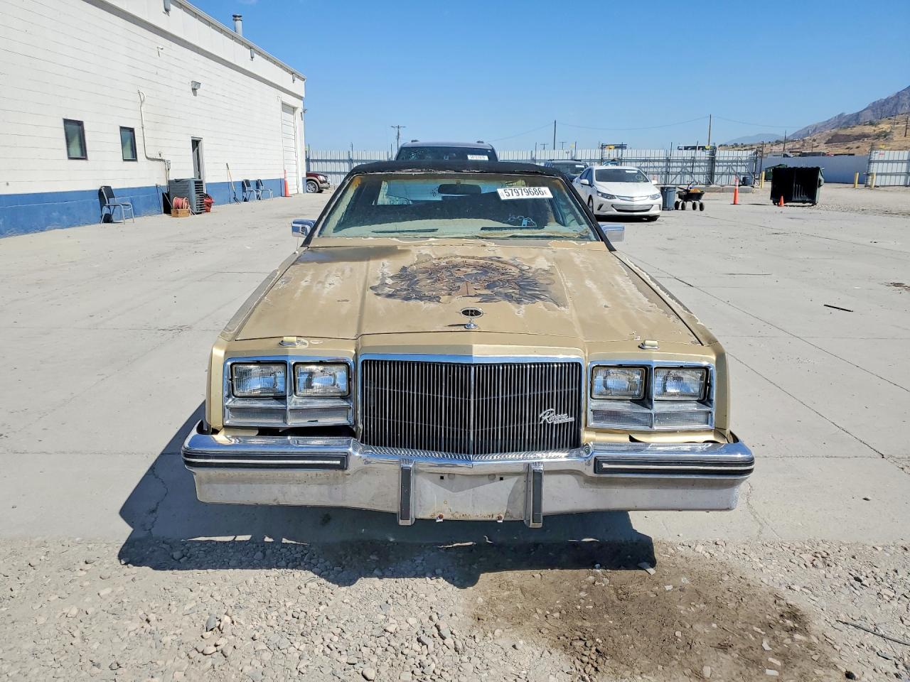 1980 Buick Riviera Gold vin: 4Z57RAE412771